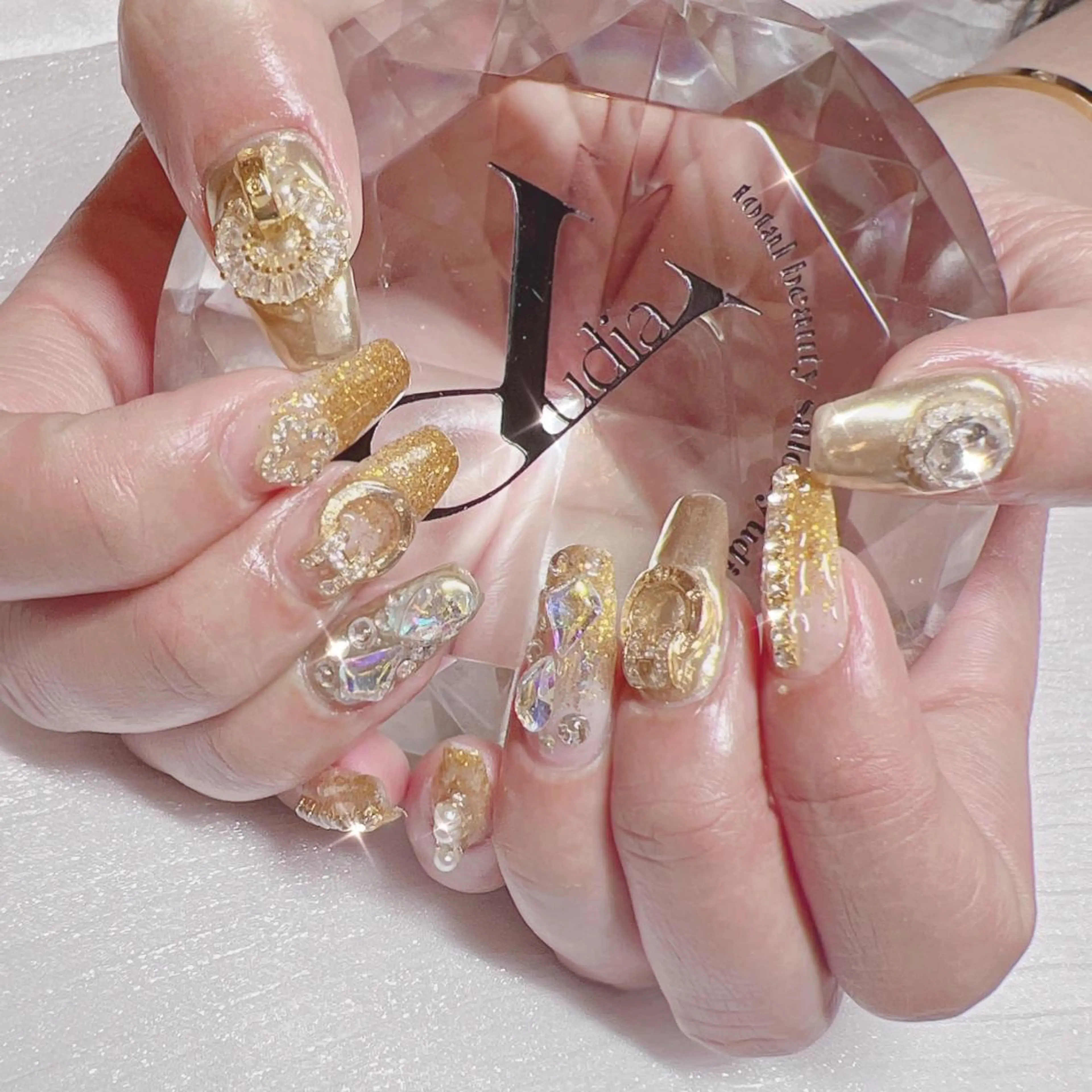 ネイル オーロラネイル フットネイル フレンチネイル ジェルネイル 韓国ネイル ハンドネイル ハンドケア 【ENサロン】 Rei🎀Nailのネイルデザイン