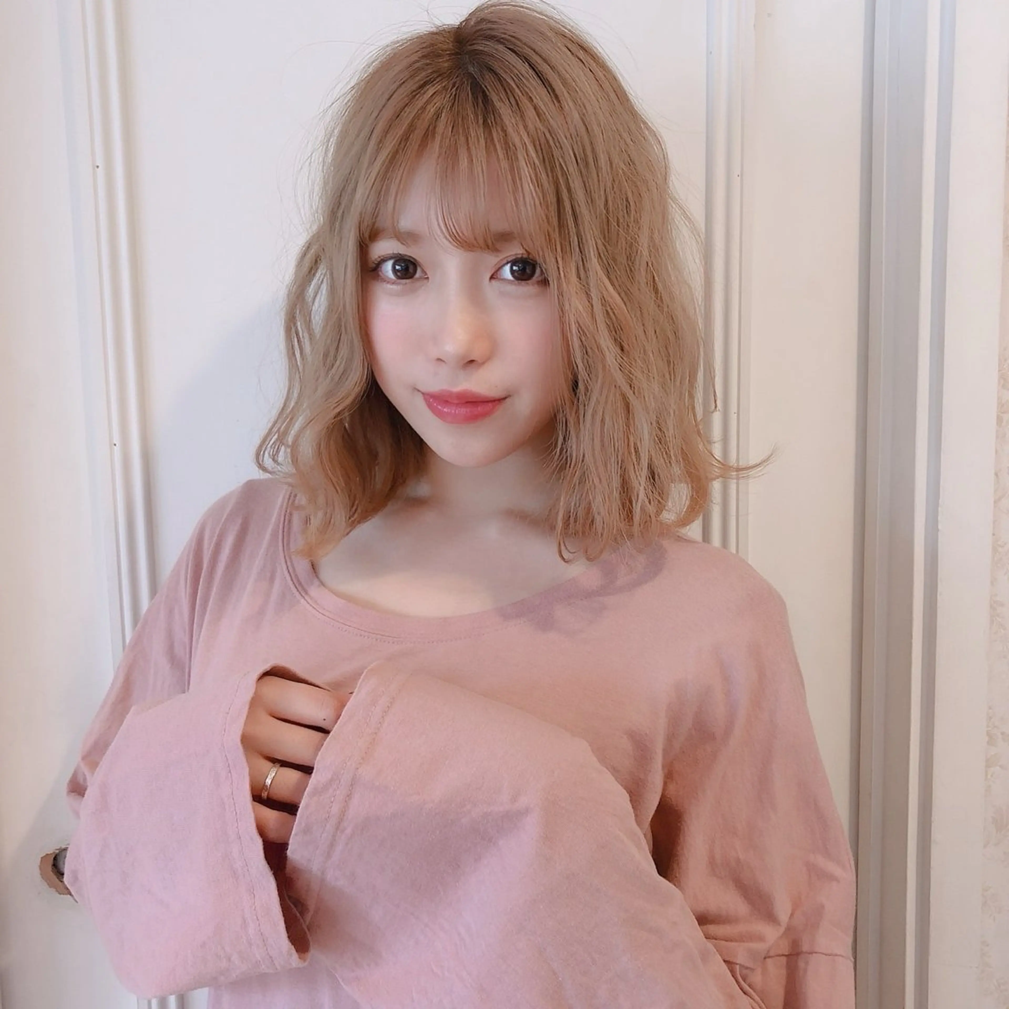 ミディアム カラー 金安 かんたのヘアスタイル