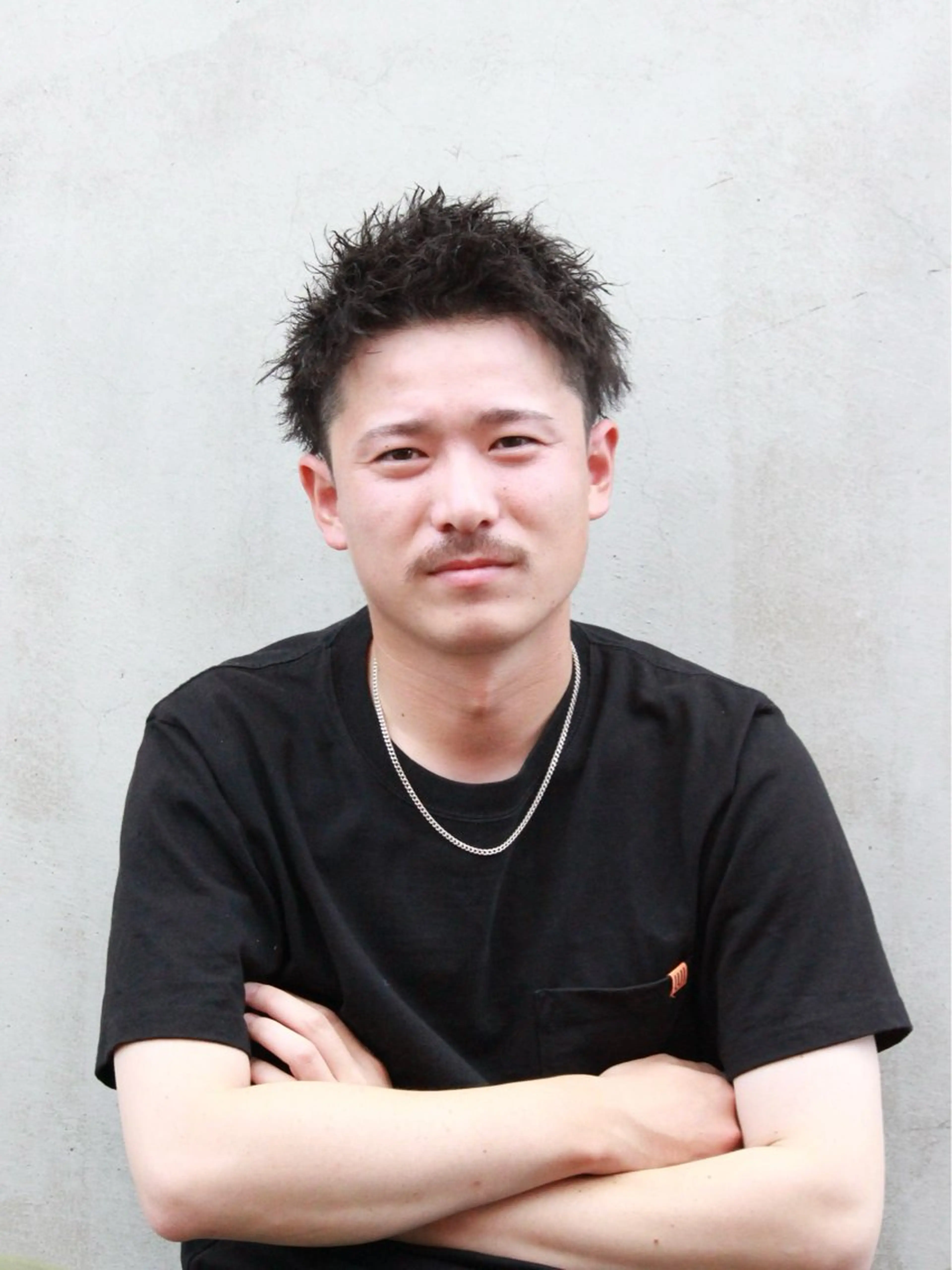 ショート パーマ メンズ アップバング モヒカン メンズパーマ メンズツイストパーマ ツイストパーマ 宇野 シゲトのヘアスタイル