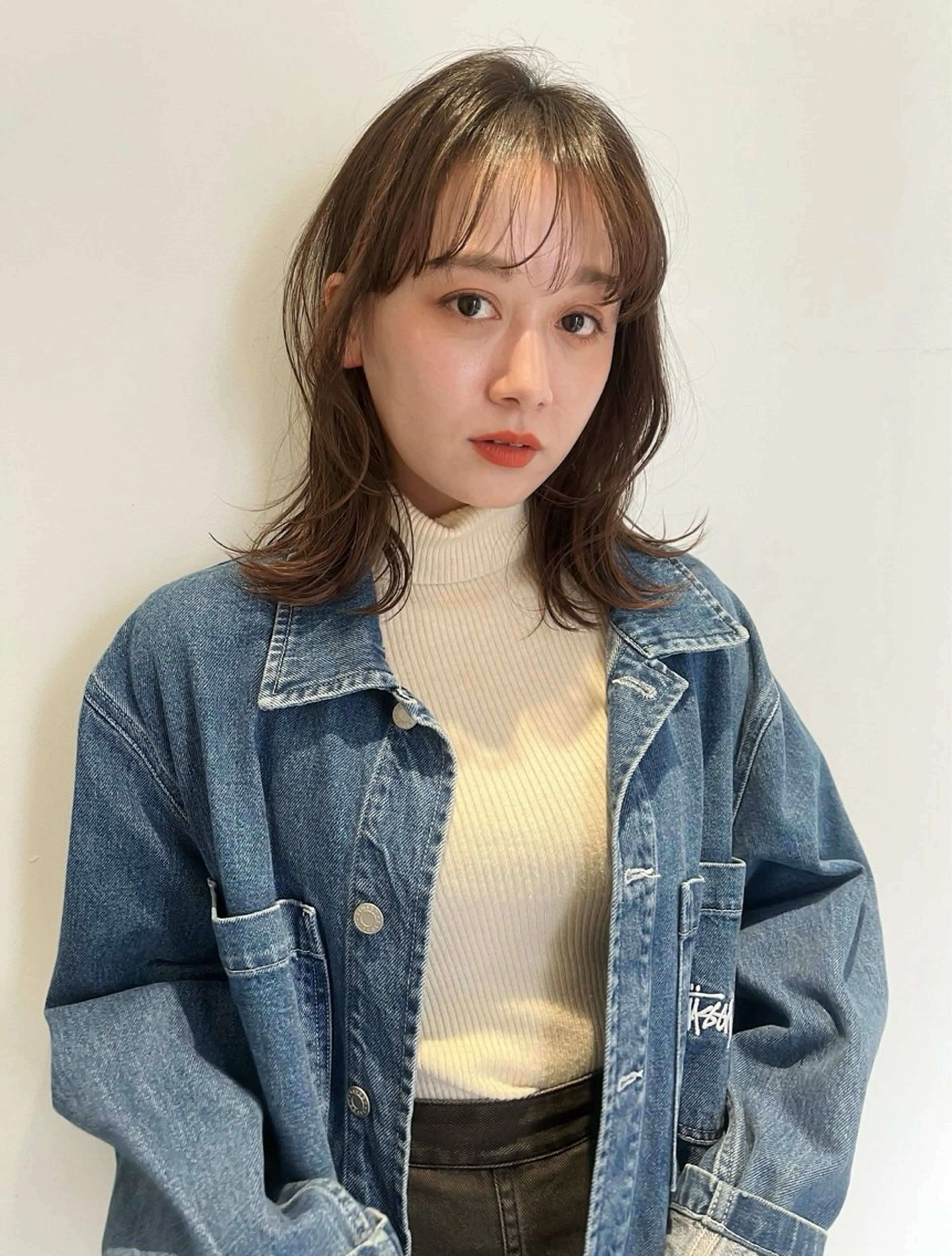 セミロング カラー 愛 斗のヘアスタイル