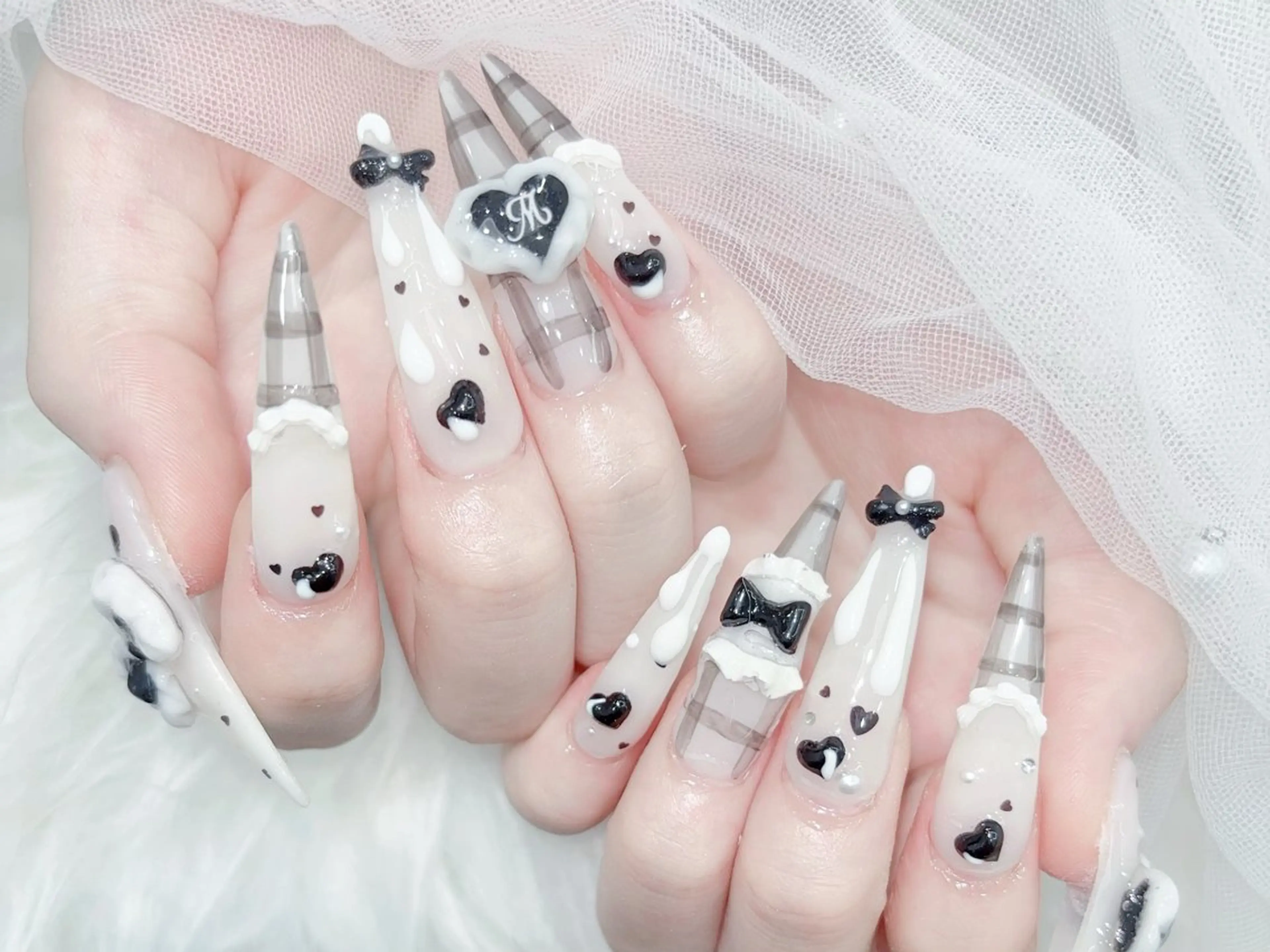 ネイル 成人式 マグネットネイル 大理石ネイル(マーブル) リボン 夏ネイル ハンドネイル MoMoA Nail ネイル長さ出し専門店のネイルデザイン