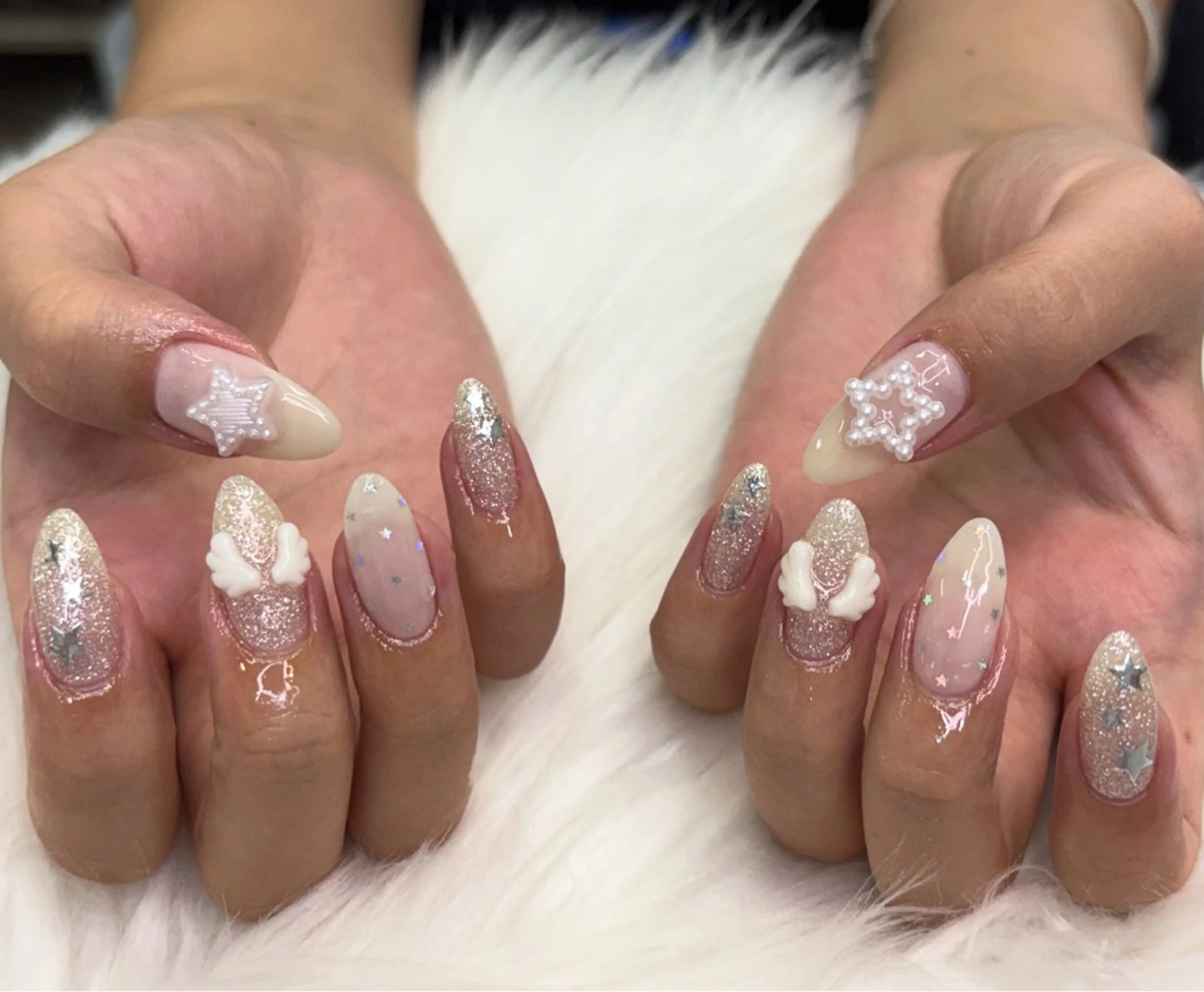 ネイル ラメ(グリッター) シルバー 春ネイル 夏ネイル ホワイト ハンドネイル M Hのその他イメージ