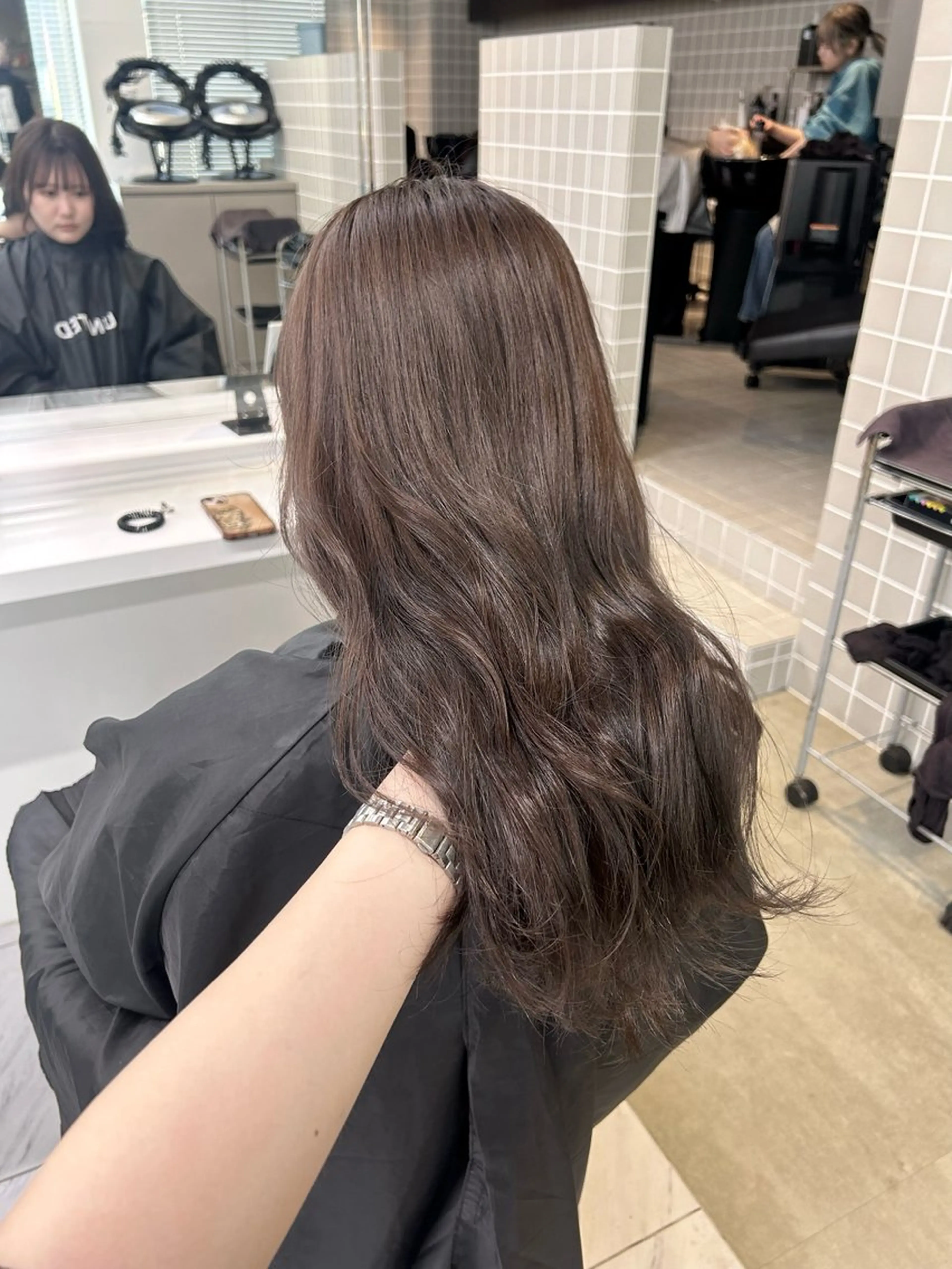 カラー カット ヘアカラー トリートメント 透明感ベージュ🤎 ナチュラルレイヤーのヘアスタイル
