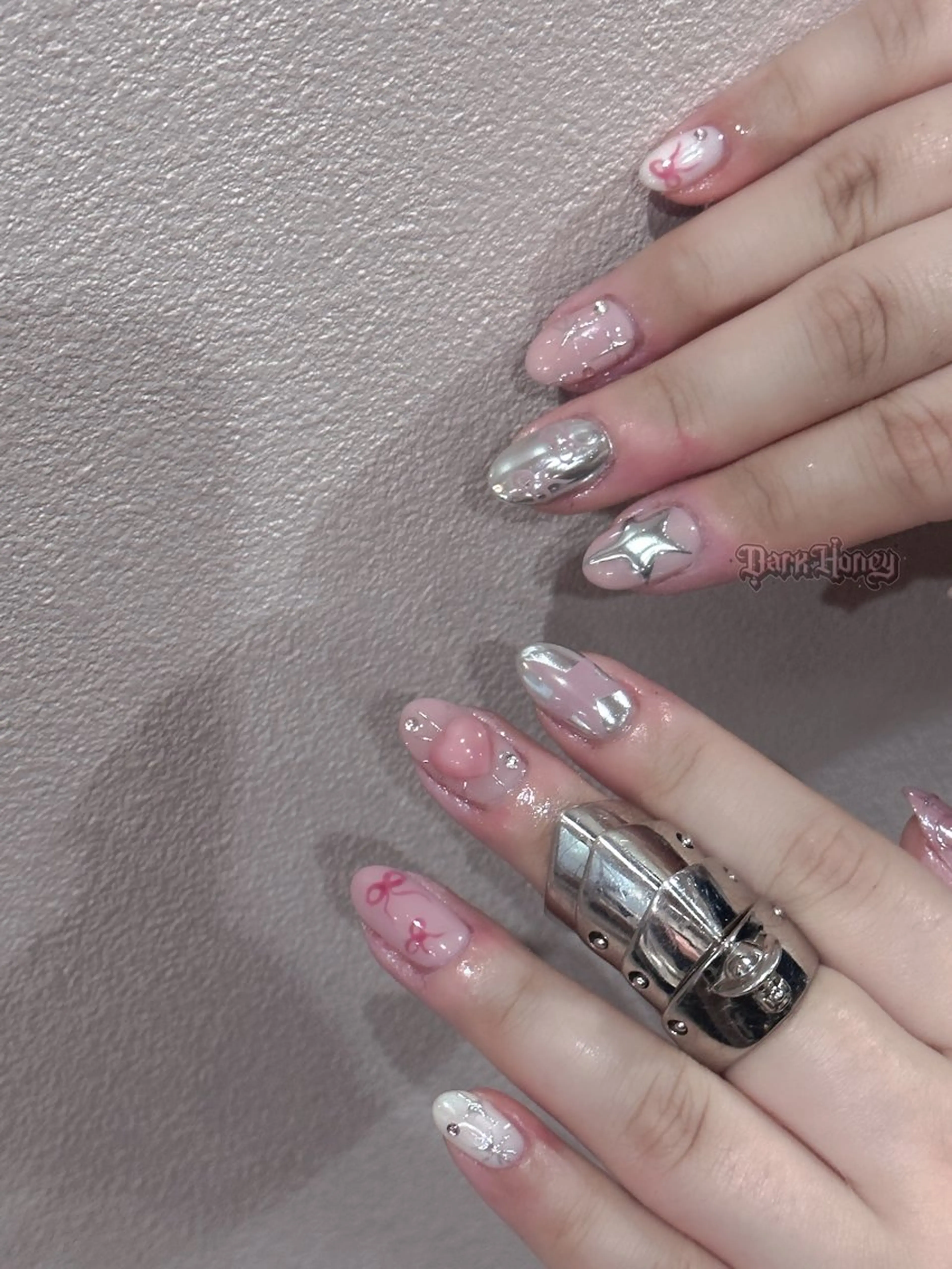 ネイル Dark Honey Susuのネイルデザイン