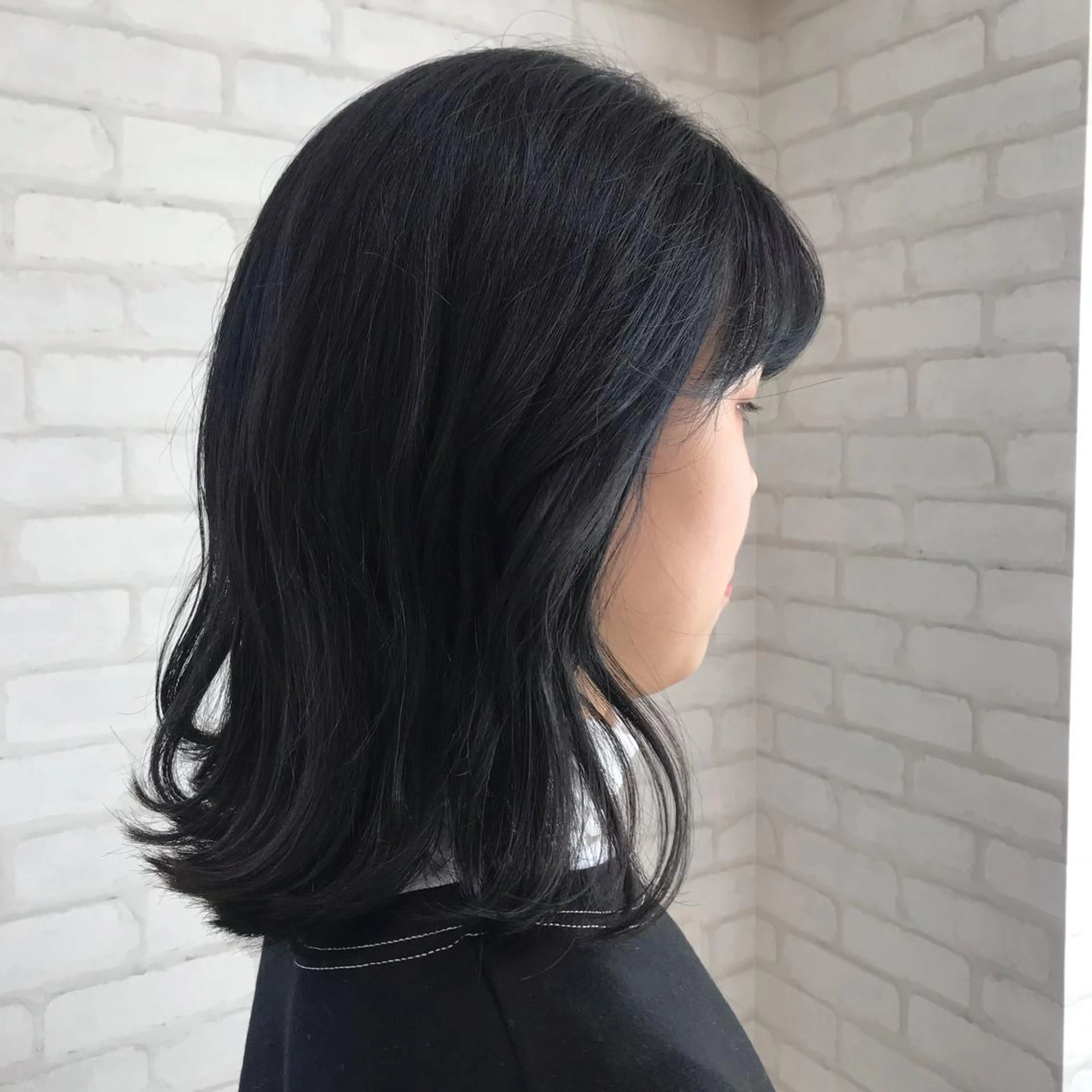 ミディアム カラー abilita AZUSAのヘアスタイル
