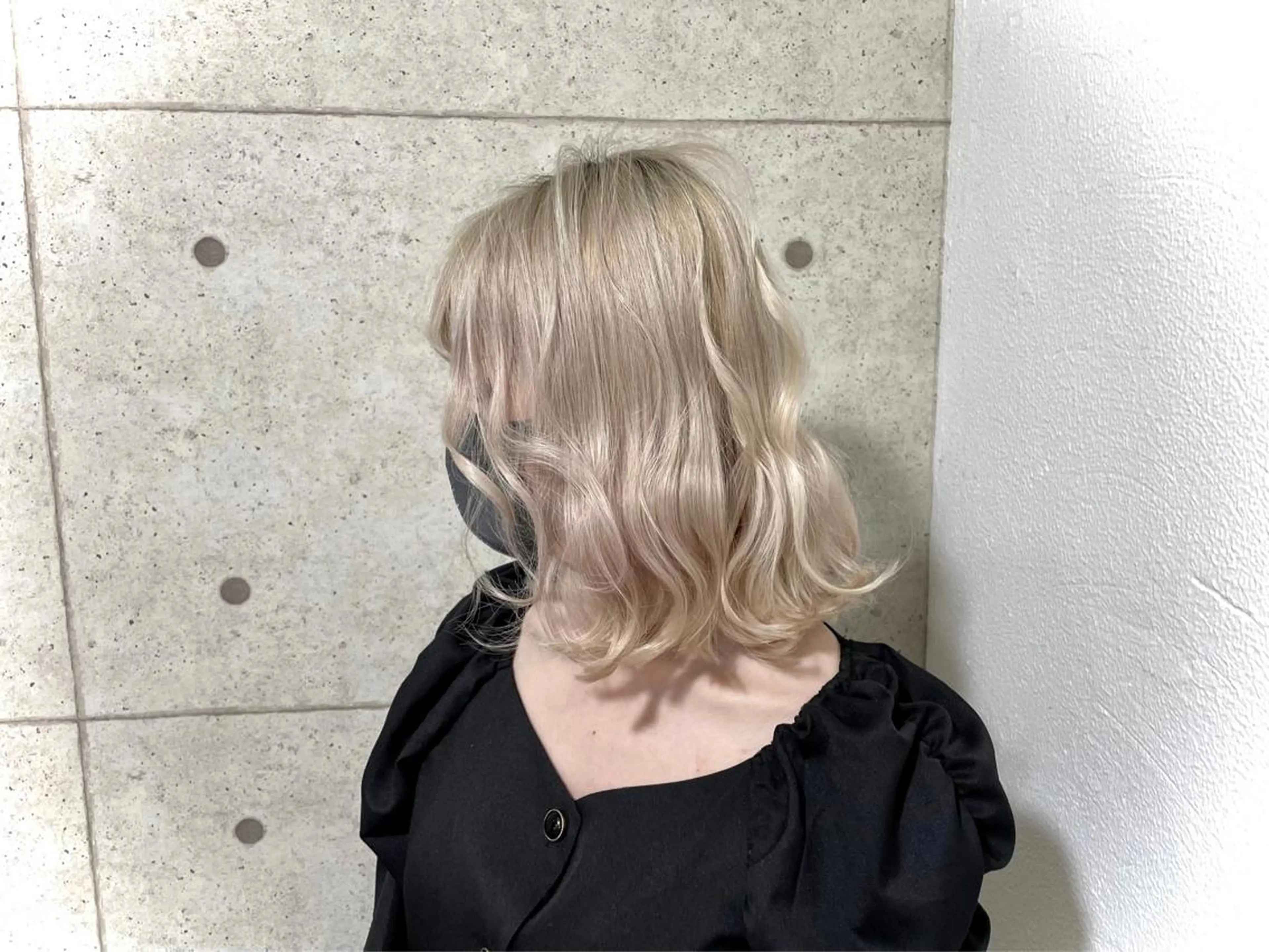 ミディアム カラー 韓国風/小顔レイヤー /艶カラーのヘアスタイル