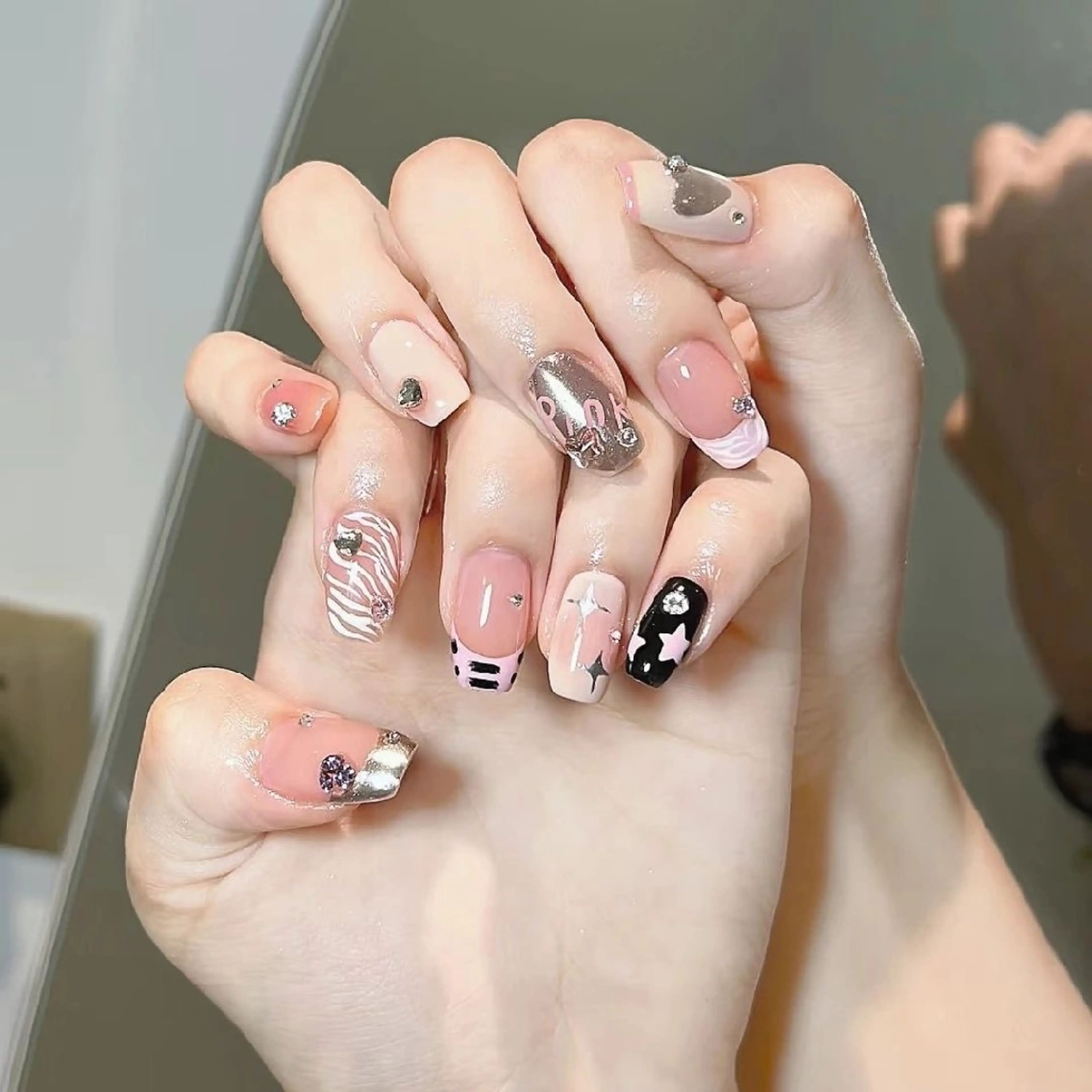 ネイル ハンドネイル ハンドケア Lemon所属・MonAmie NailSalonのネイルデザイン