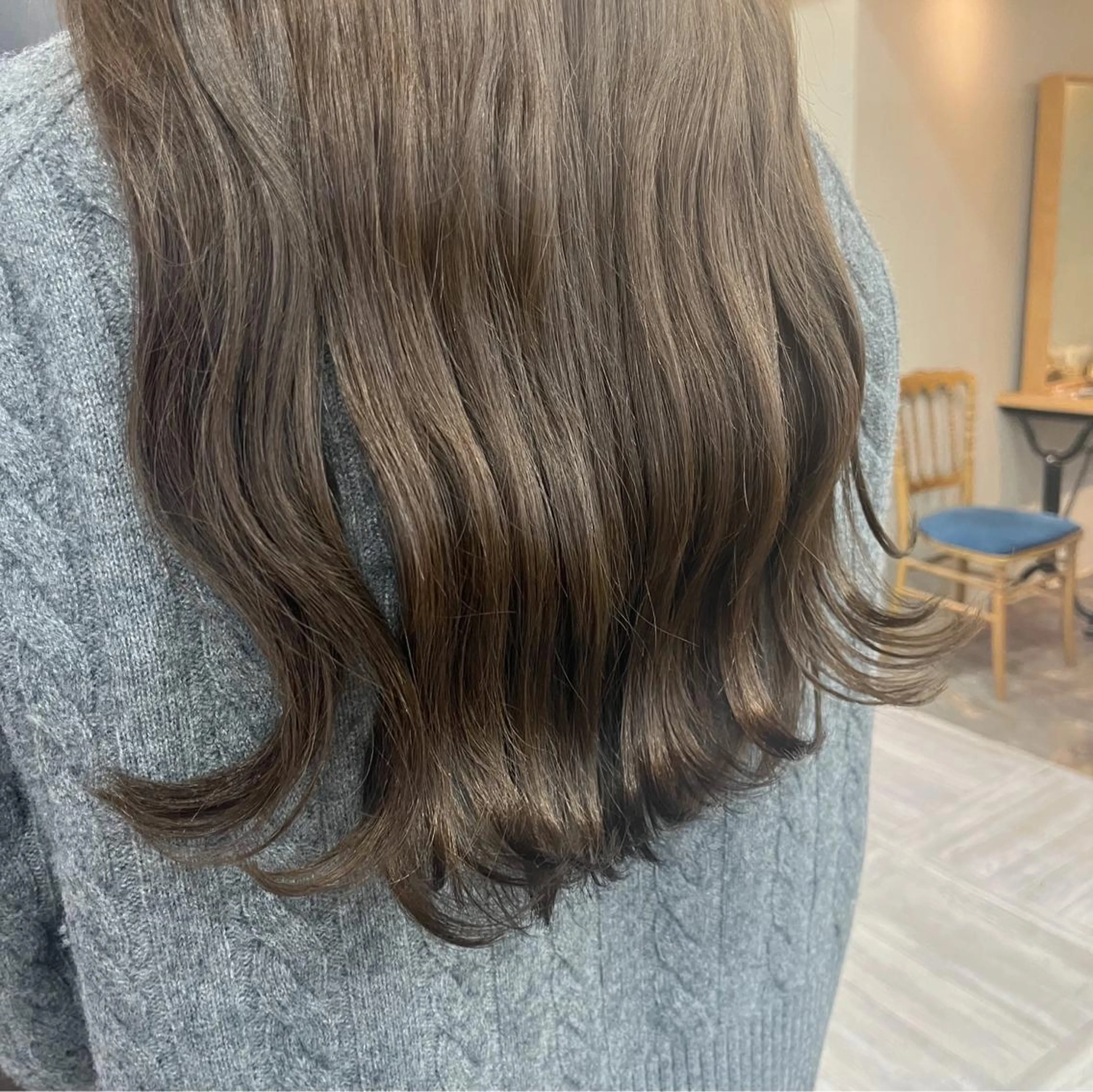 ロング カラー ベージュカラー ミルクティーベージュ ヘアカラー トリートメント 🫧tomoka 透明感カラー🫧のヘアスタイル