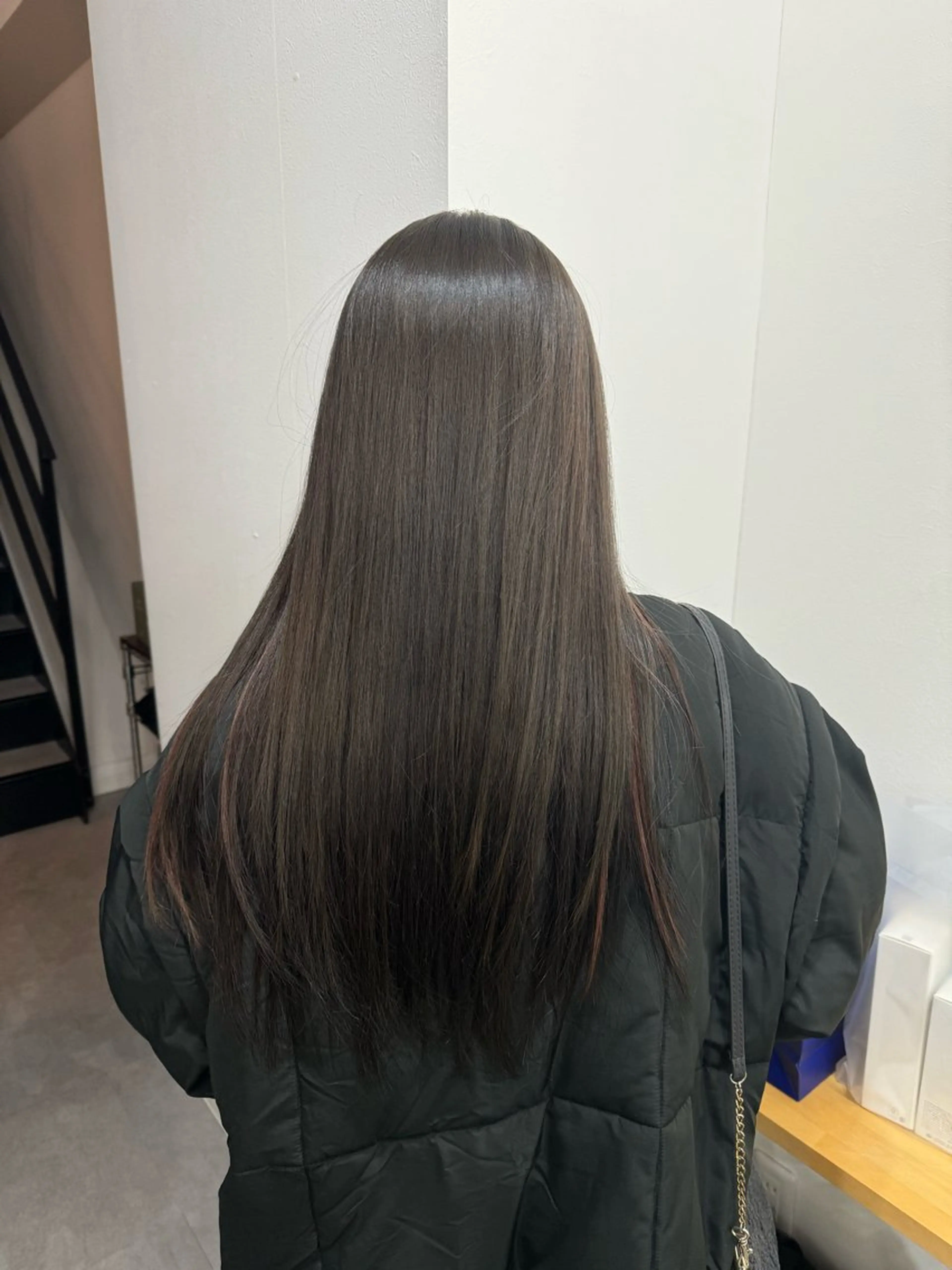 カラー kiti SAKAE所属・のり/顔まわり/韓国 /レイヤーカットのヘアスタイル