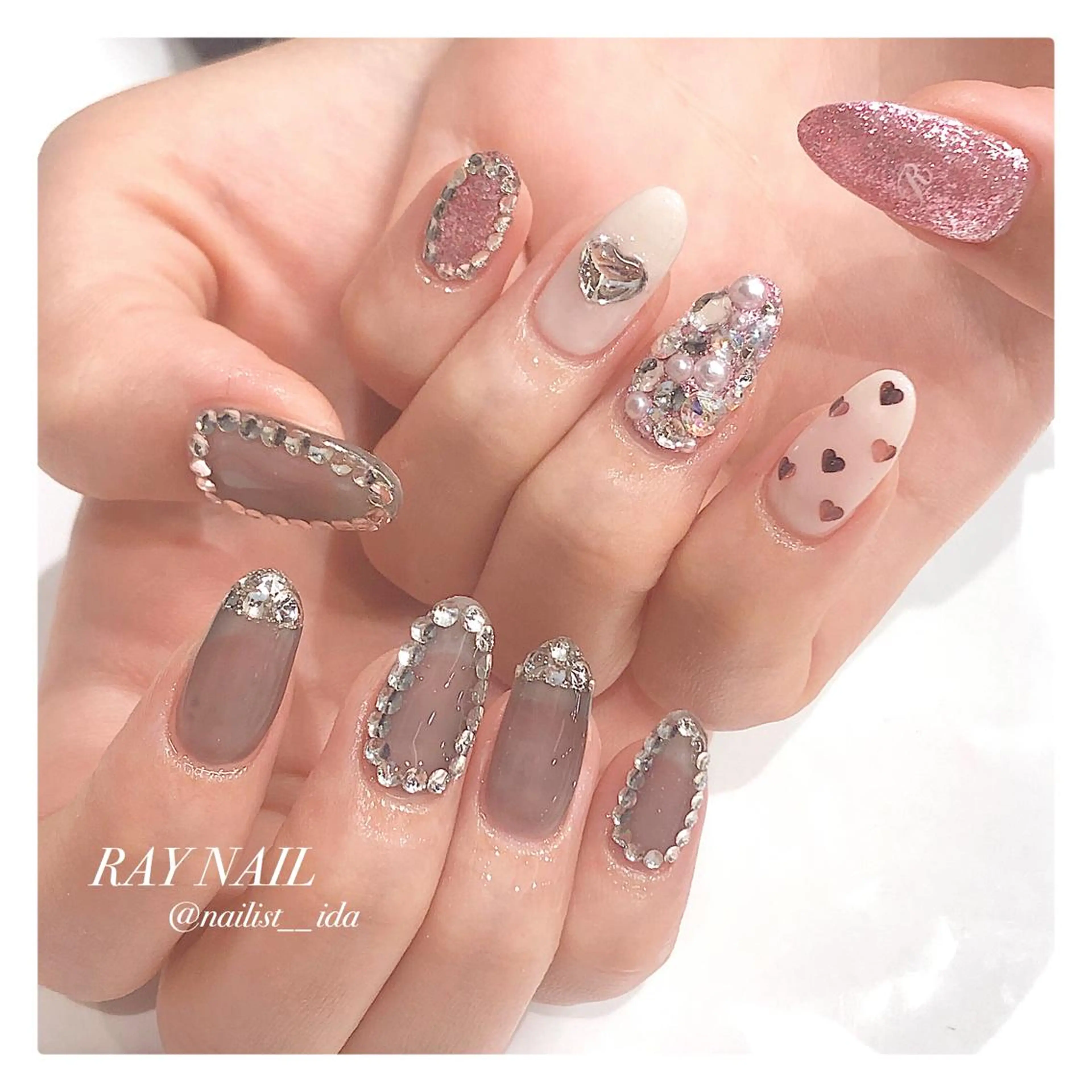 ネイル Arowa 伊田のネイルデザイン