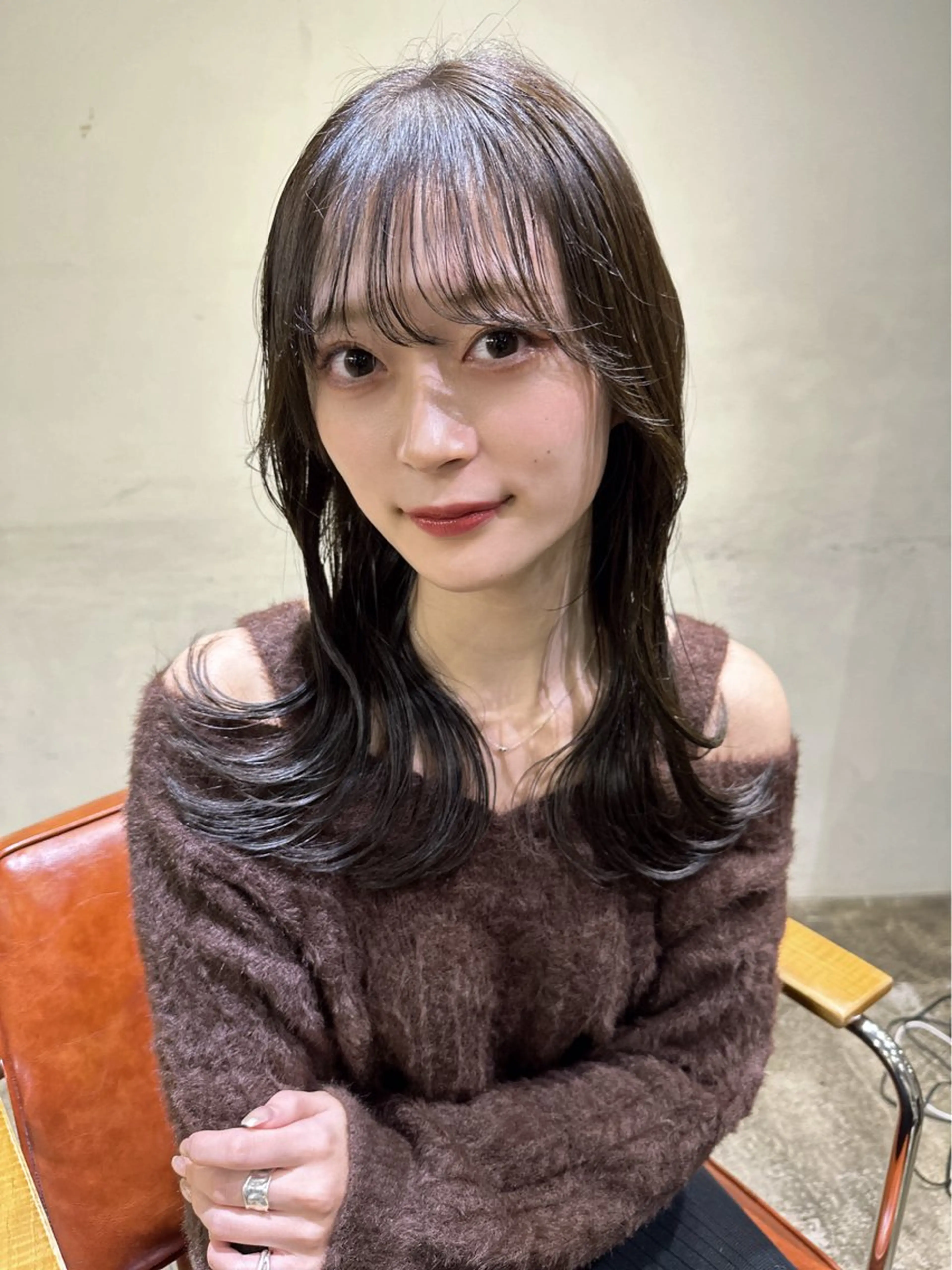 ミディアム ヘアカラー yelm所属・🫒オリーブカラー ミディアムレイヤー✨のヘアスタイル