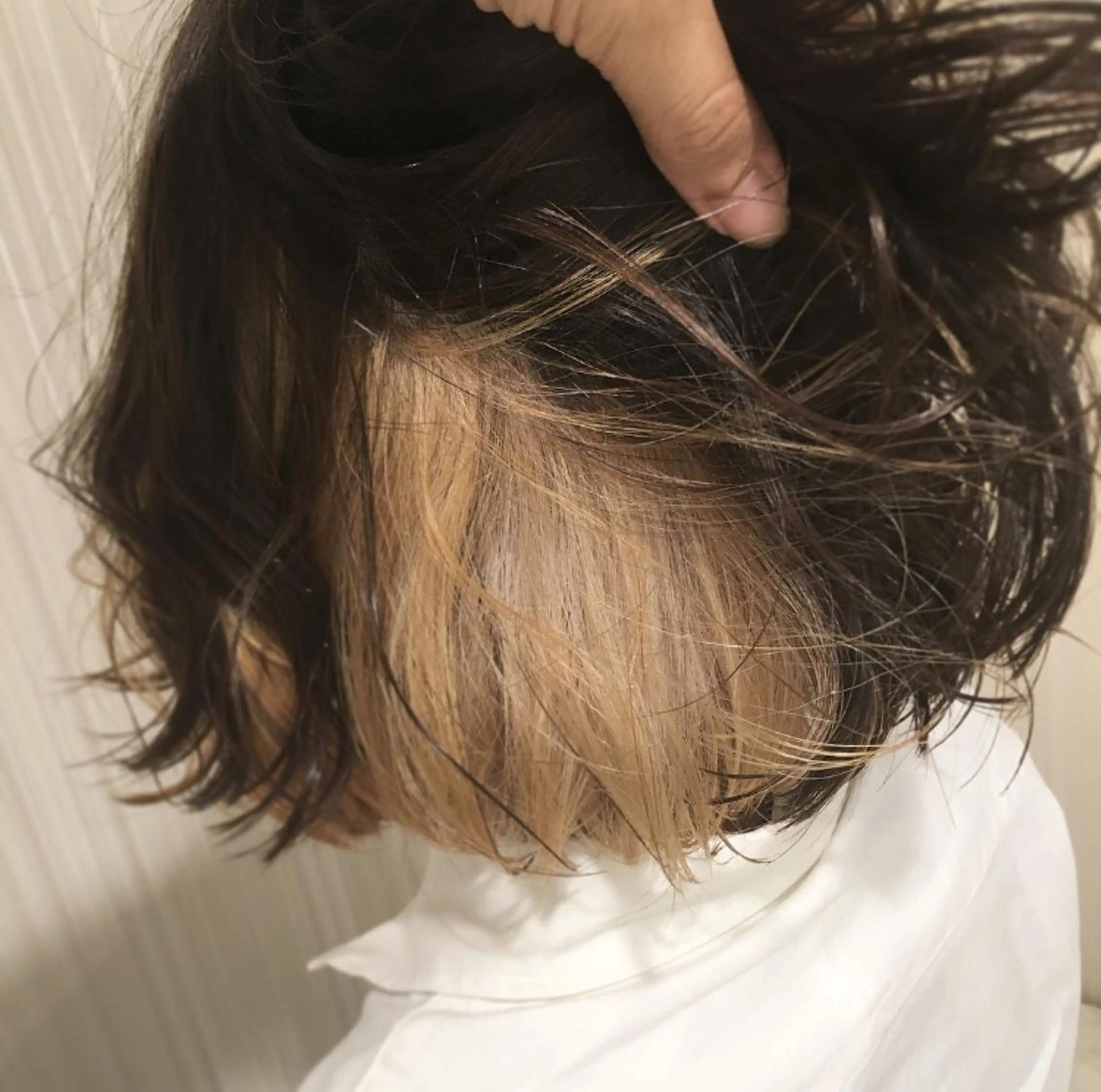 ミディアム カラー グレージュ インナーカラー ボブ ハイトーン/ブリーチ 山崎　悠次のヘアスタイル