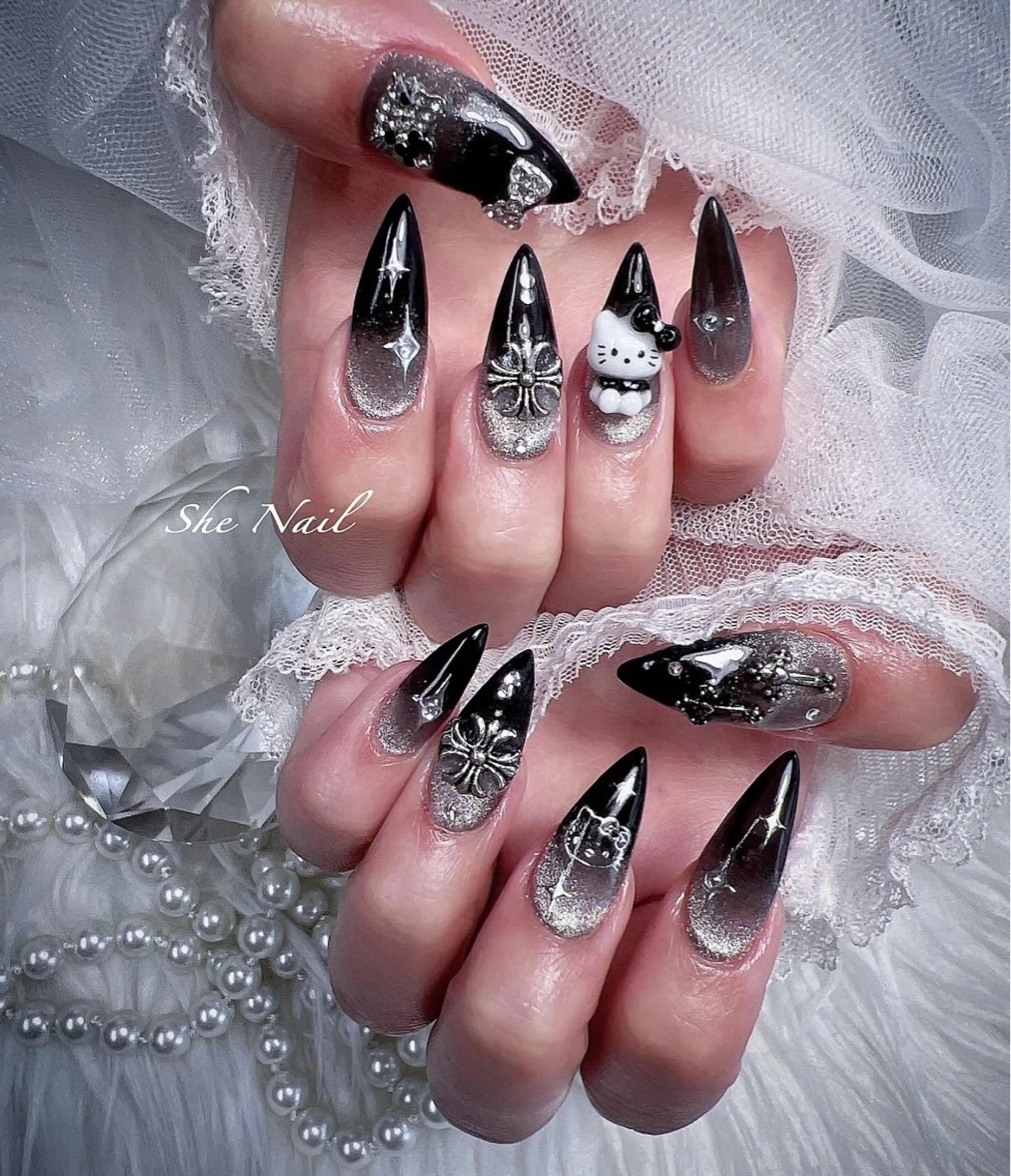 ネイル チークネイル ドット 長さ出し マグネットネイル 持ち込み ハンドネイル She   Nail所属・ISA_ BELLAのネイルデザイン