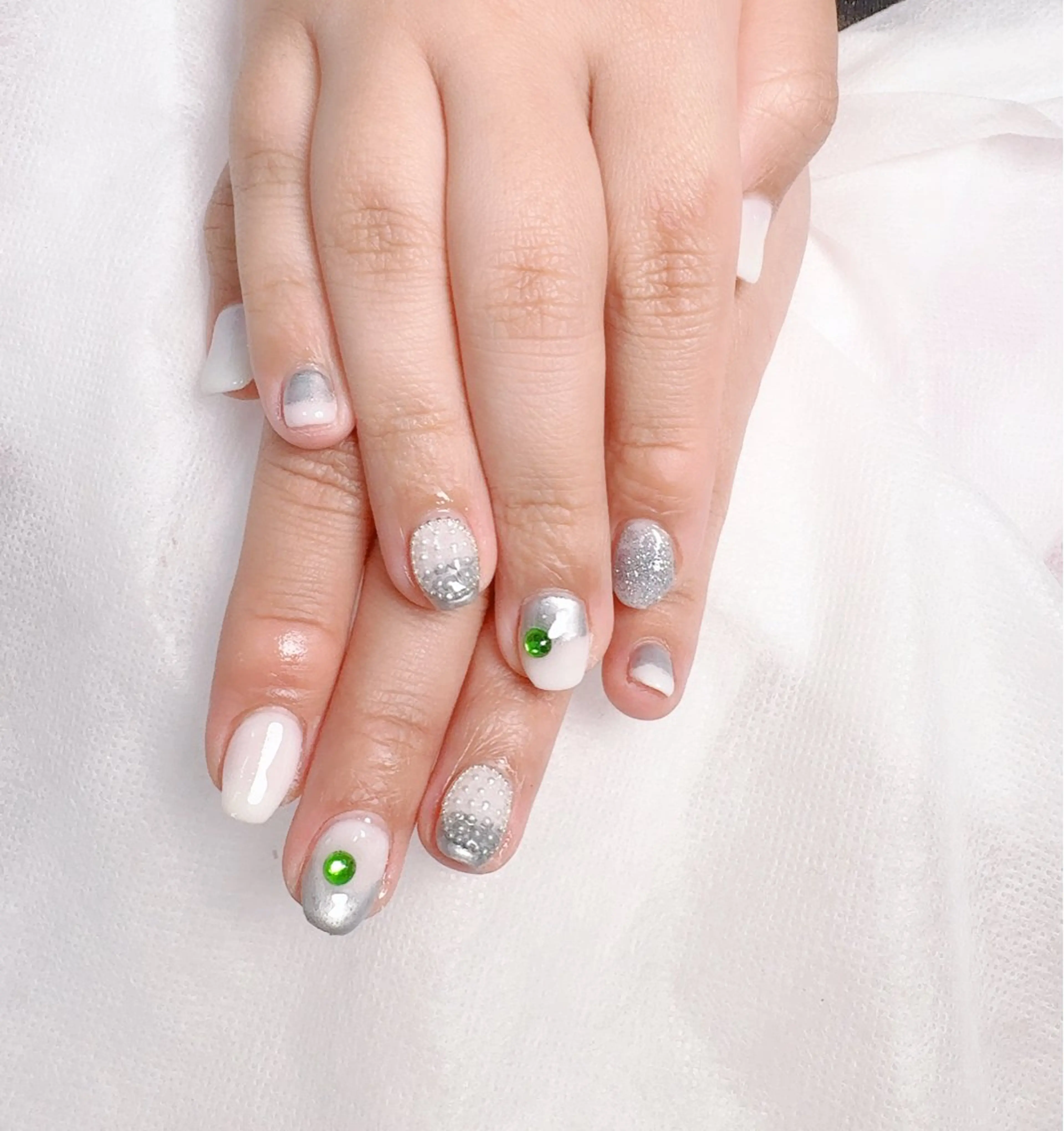 ネイル pink ladyサロン所属・べ にのネイルデザイン