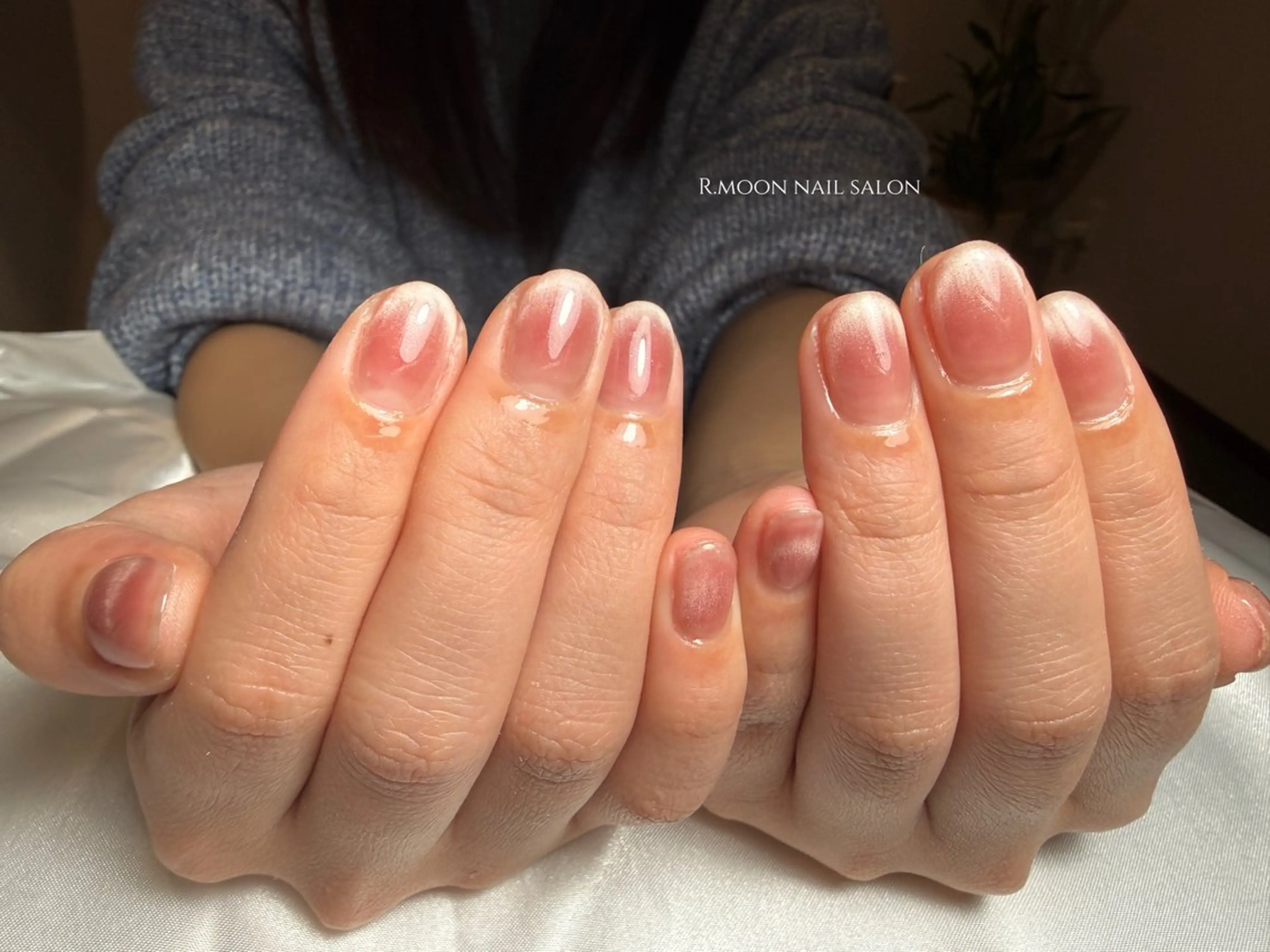 ネイル チークネイル マグネットネイル ショートネイル ハンドネイル R.moon nail salonのネイルデザイン