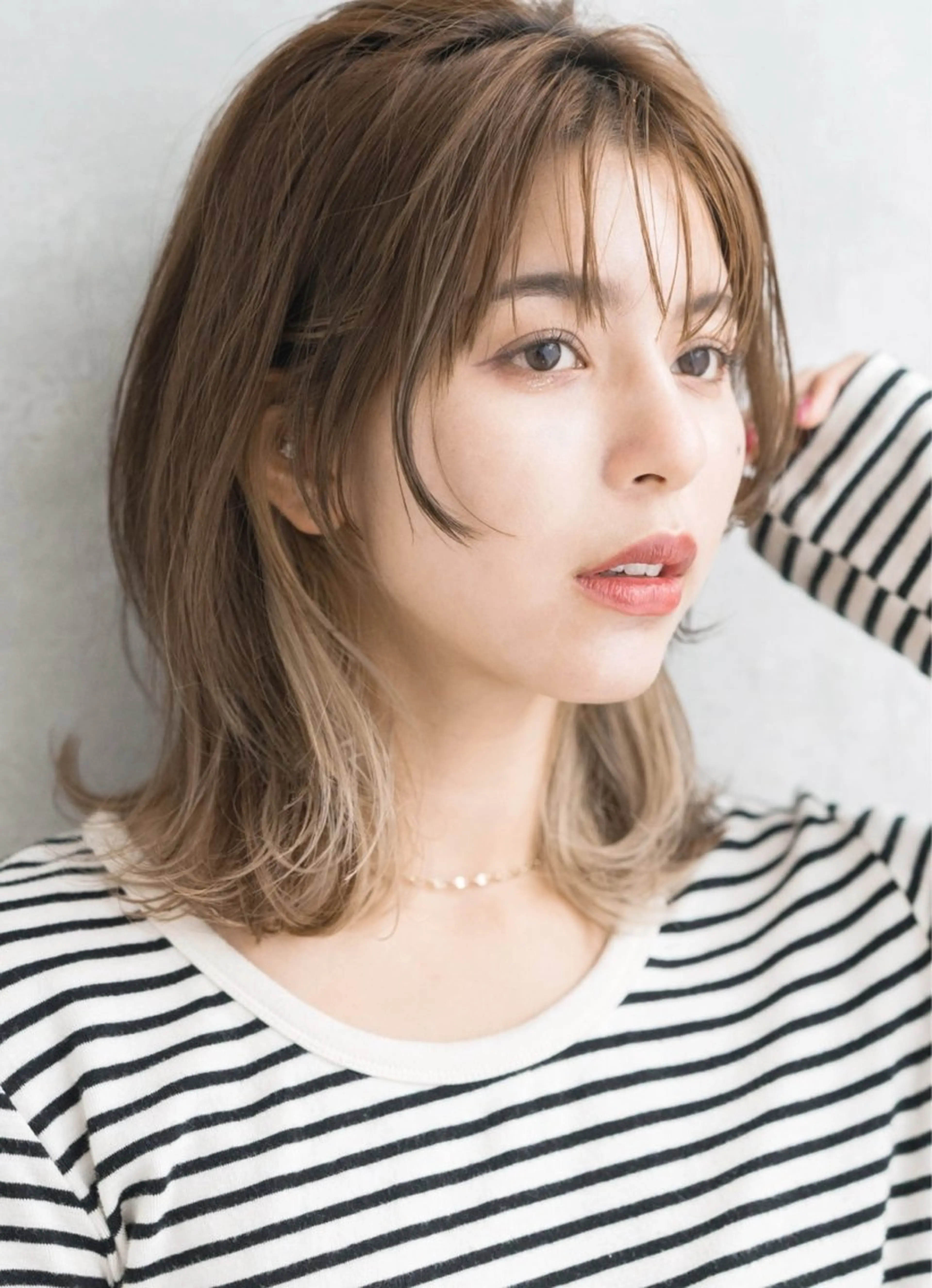 《ちらっ！と可愛い》◆イヤリングカラー＋全体カラー＋カット  (ケアブリーチ使用）の写真