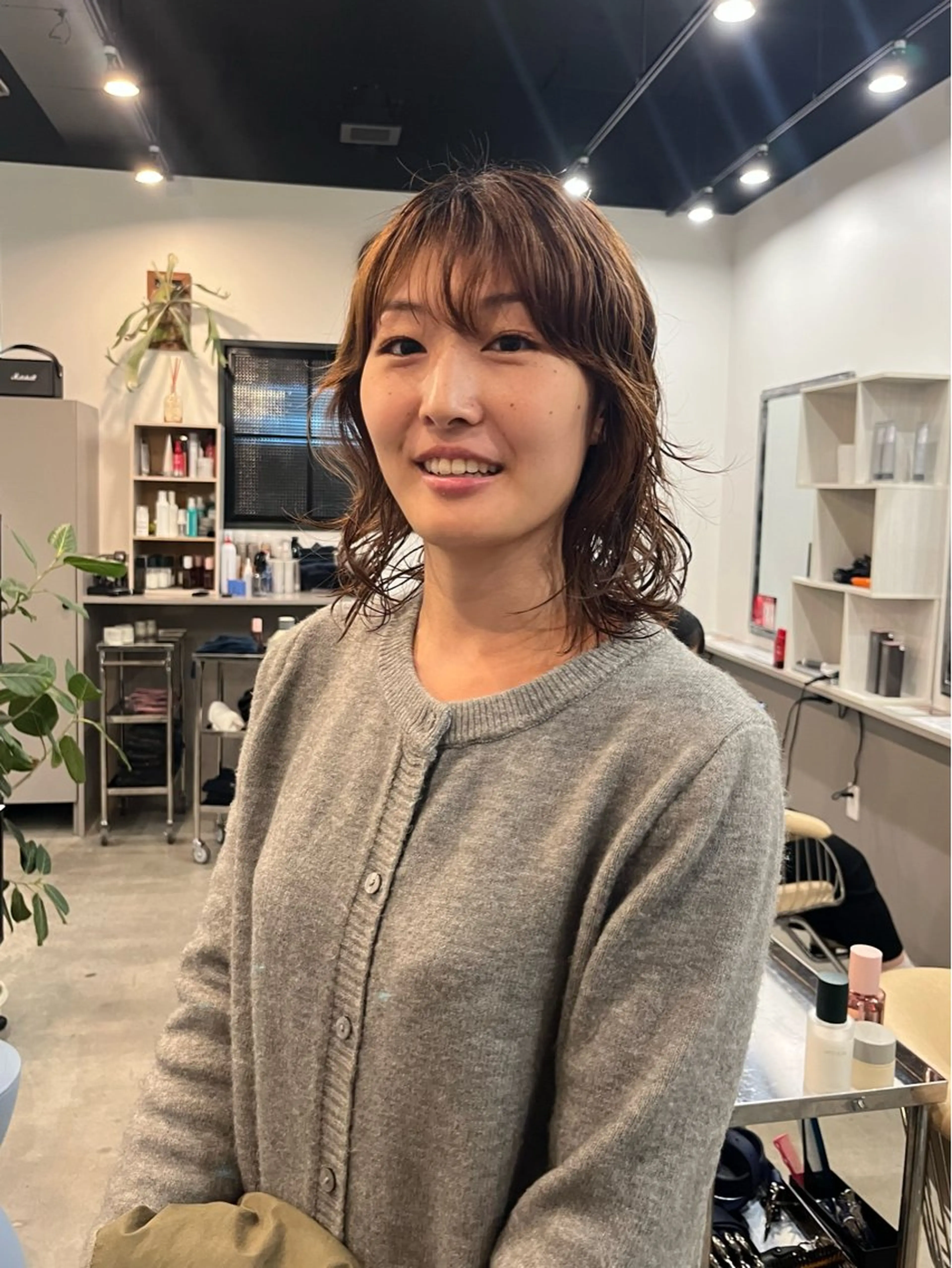 ミディアム パーマ ミディアムレイヤー ミディアムパーマ レイヤーカット カット パーマ dogstar小林諒 レイヤー/パーマのヘアスタイル