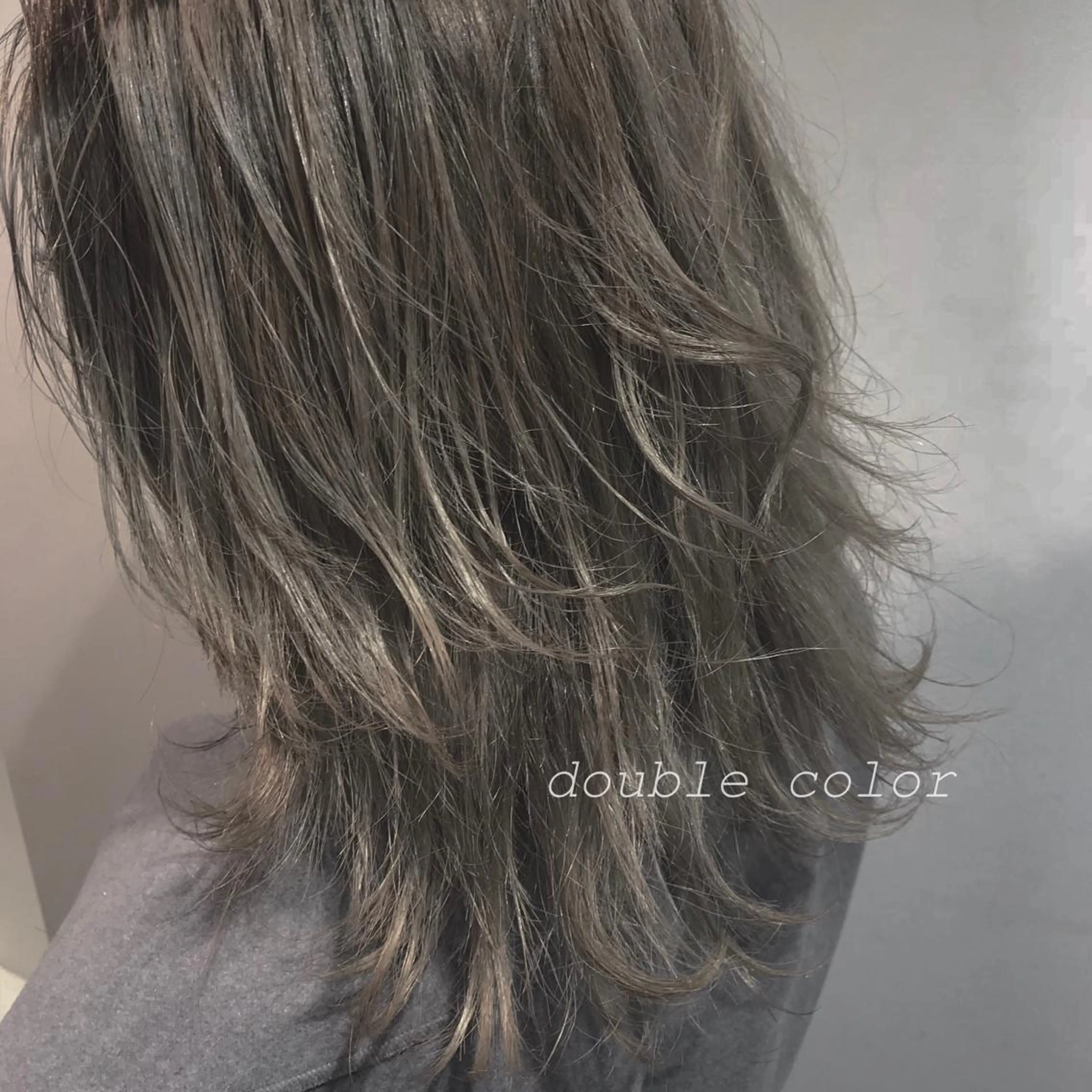 セミロング カラー ブリーチ グレージュ 渋谷ブリーチカラー 韓国ヘアyuikoのヘアスタイル