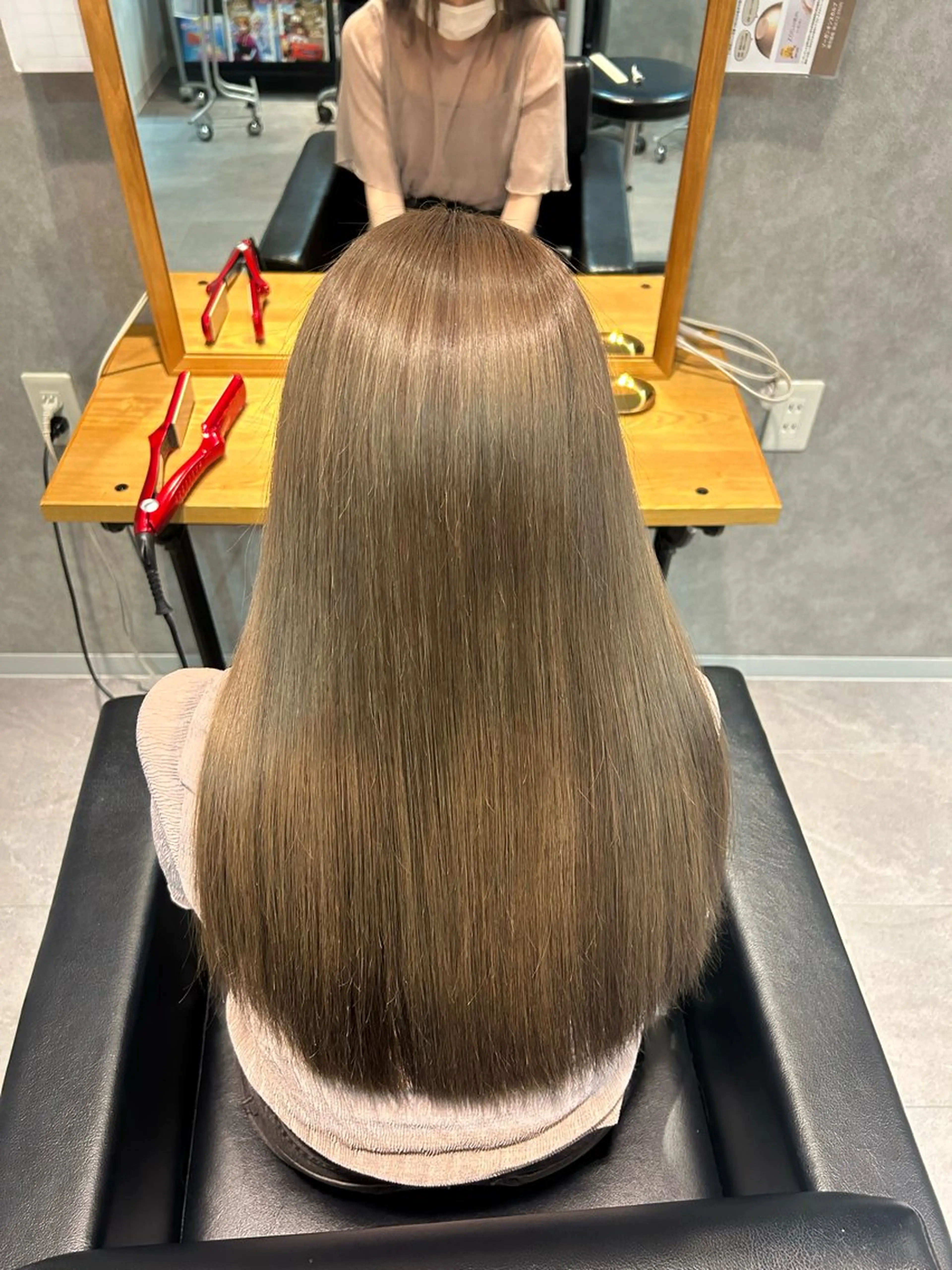 ロング カラー 針池 和楽のヘアスタイル