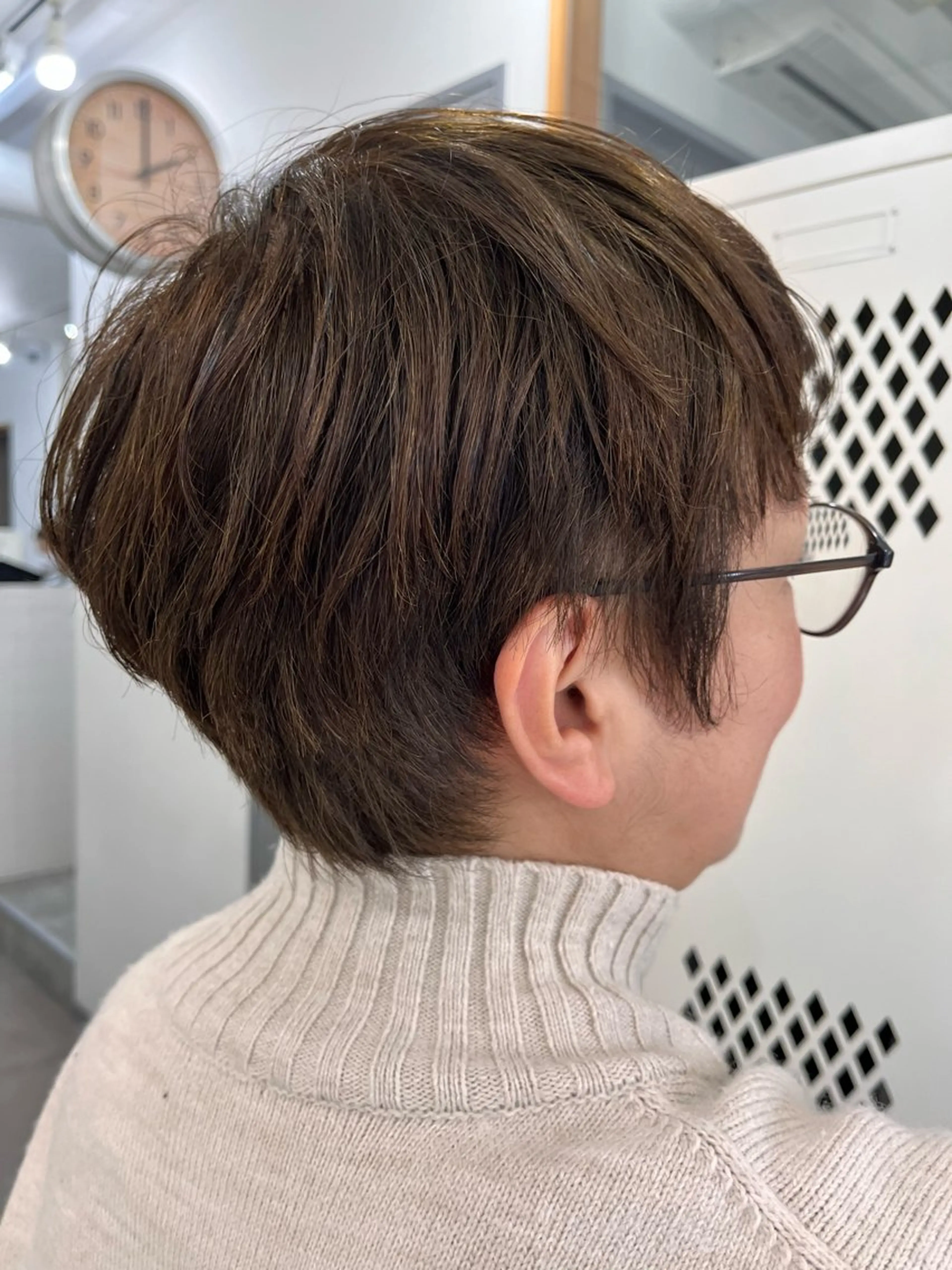 ショート カラー カット 森田 菜留美のヘアスタイル