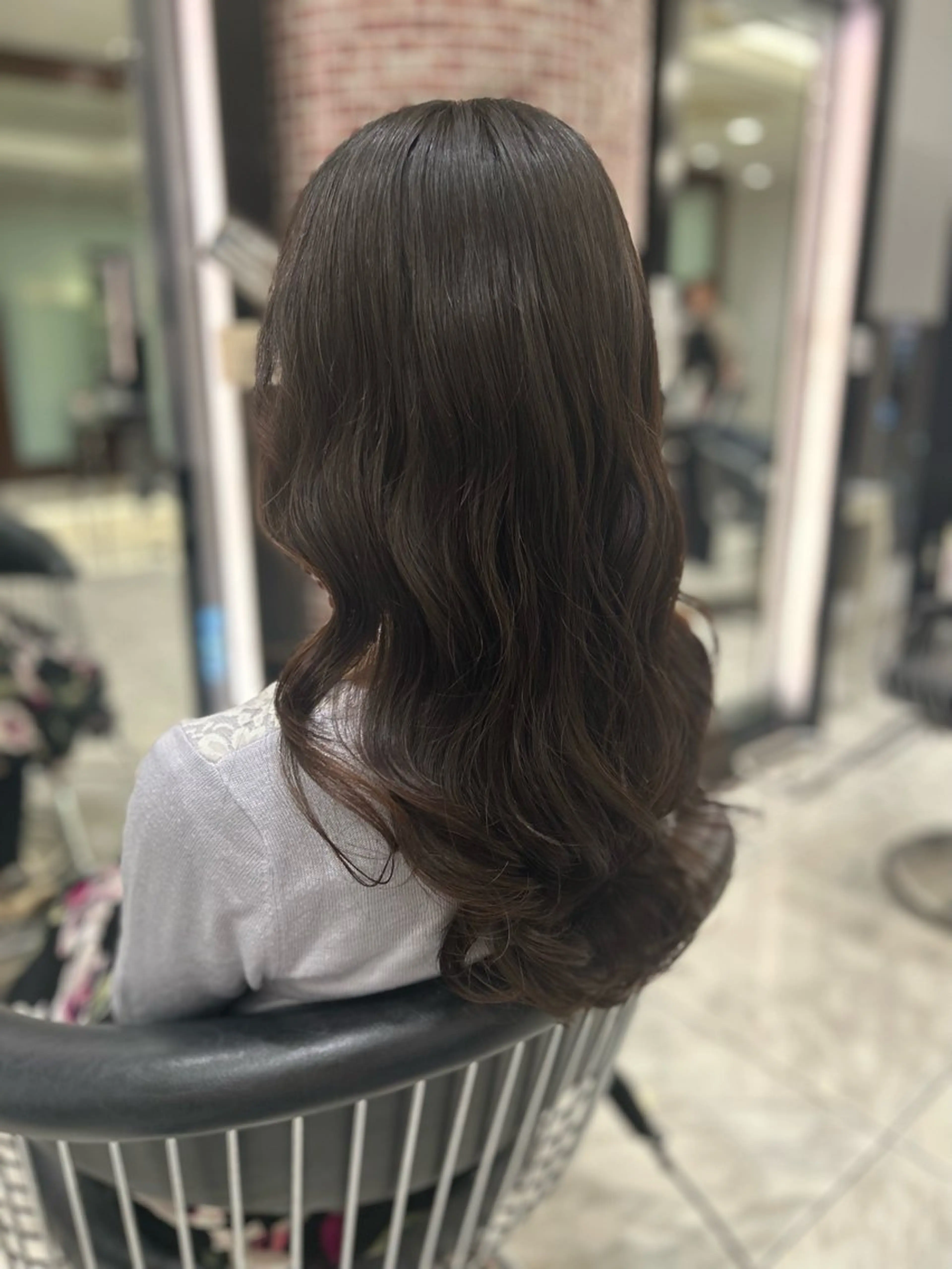 セミロング パーマ カット パーマ コテ巻き風パーマ✨ 韓国ヘア🤎近下菜央のヘアスタイル