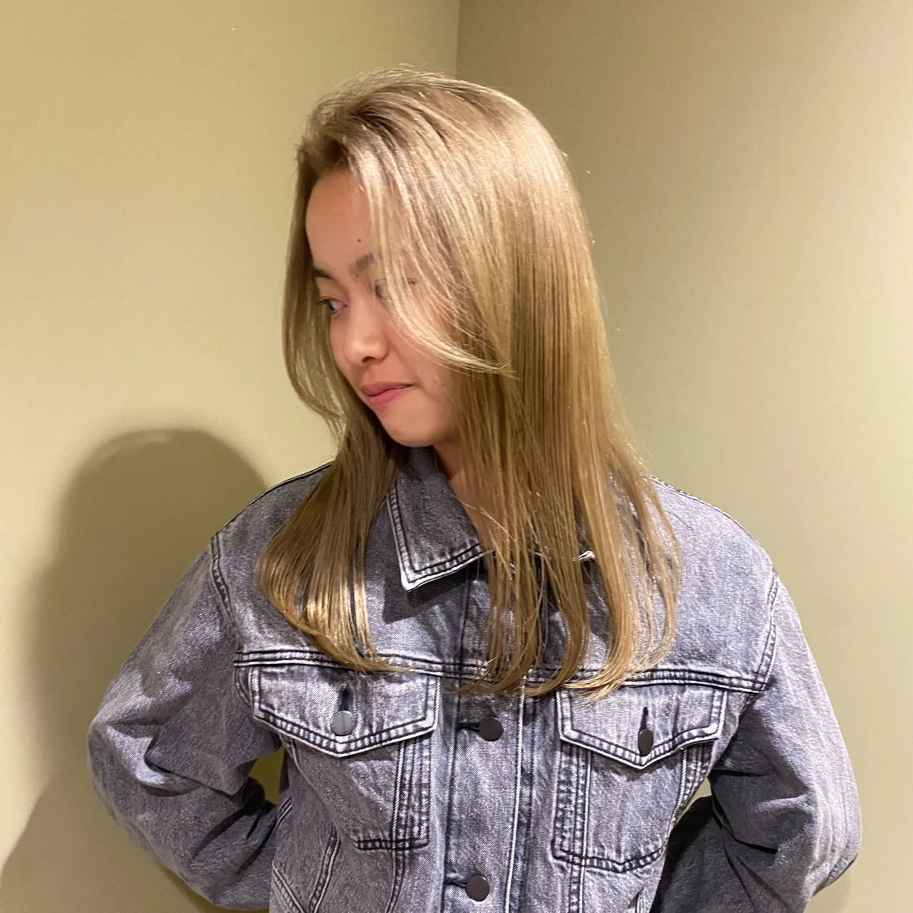 ロング カラー ベージュカラー ヘアカラー ベージュ/暖色🧸 ハイトーン/ninaのヘアスタイル