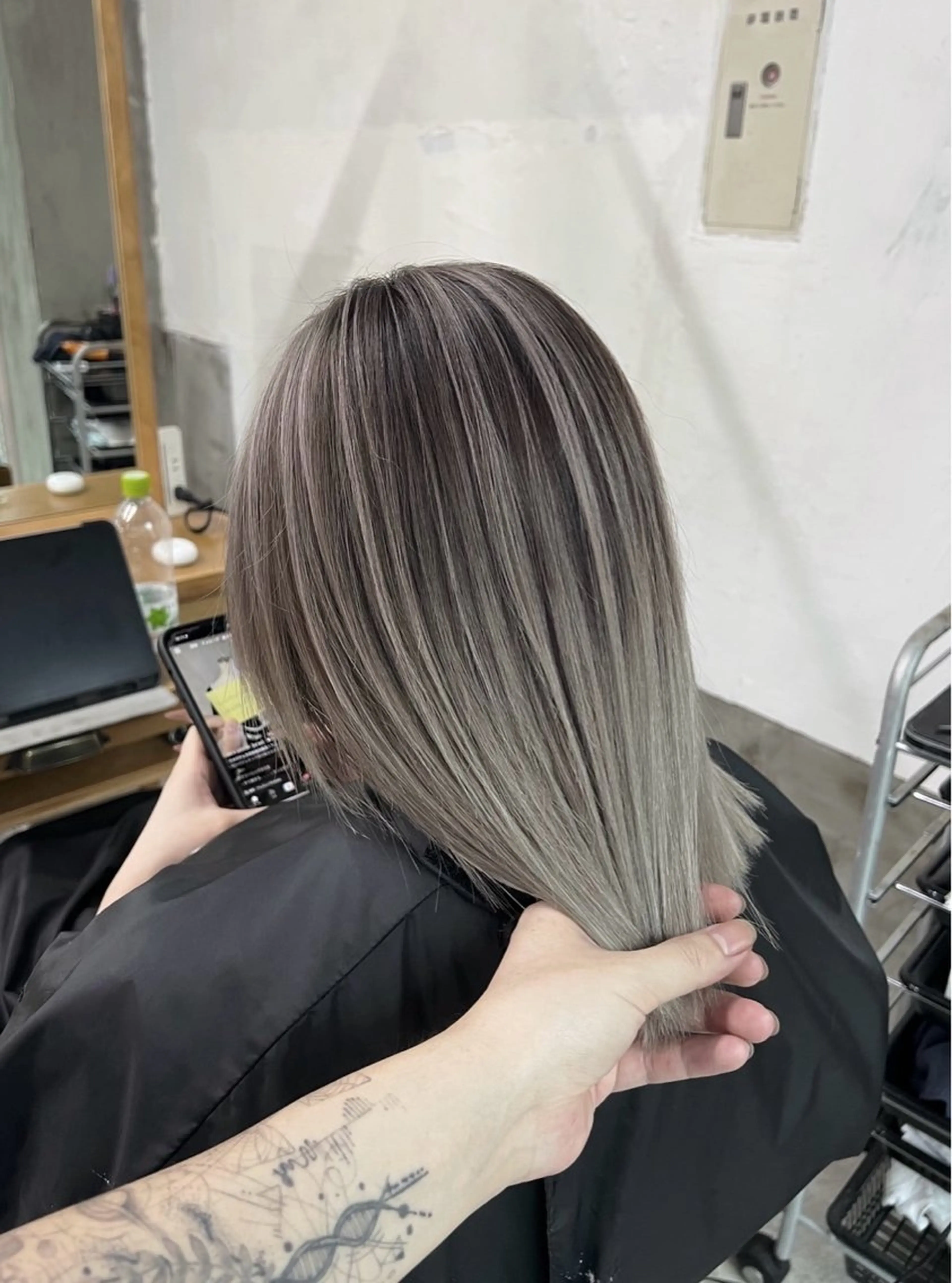 ミディアム カラー バレイヤージュ レイヤーカット ヘアカラー トリートメント ROBIN所属・指名数No.1 /NAOYAのヘアスタイル