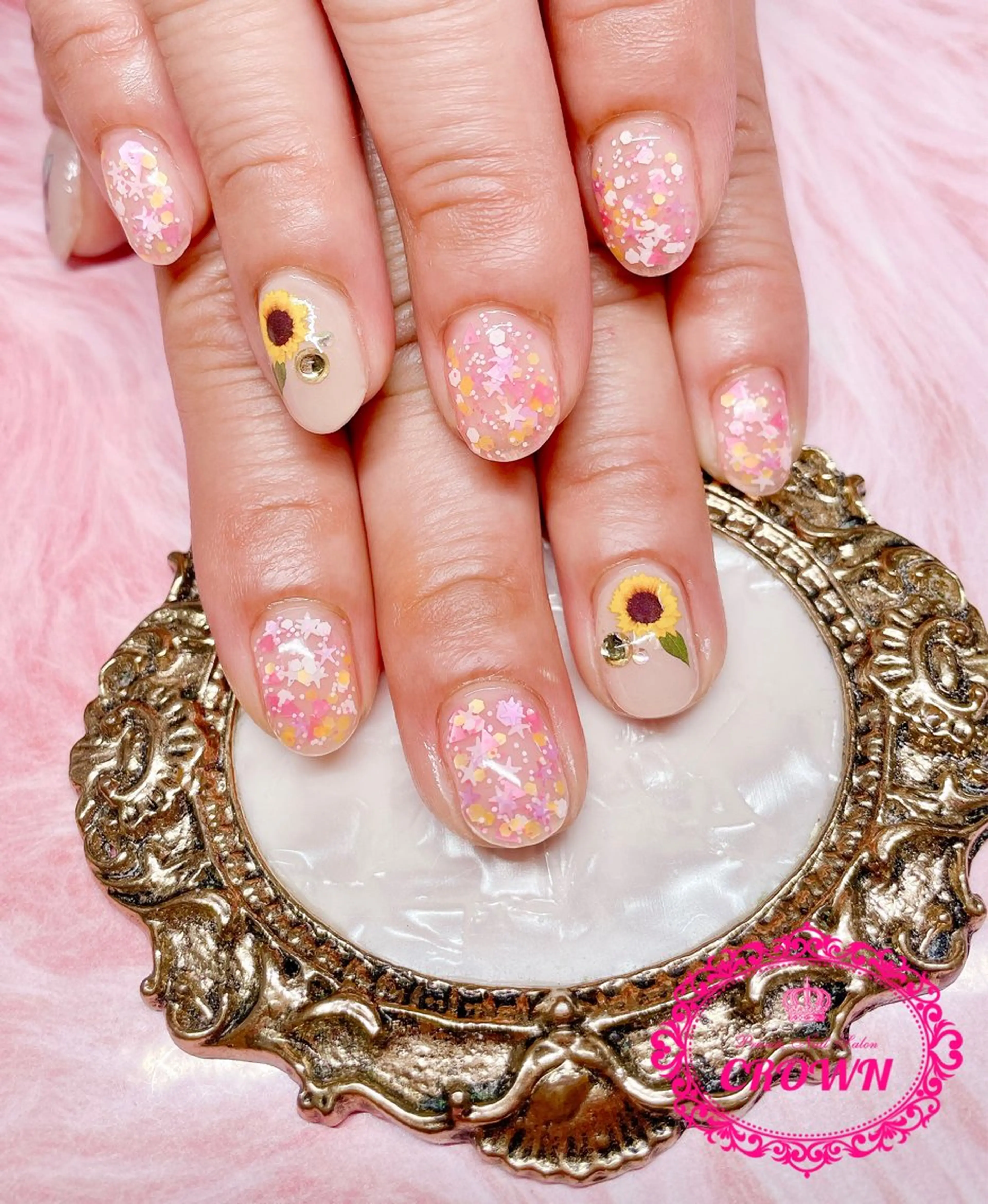 ネイル CROWN プライベートサロンのネイルデザイン
