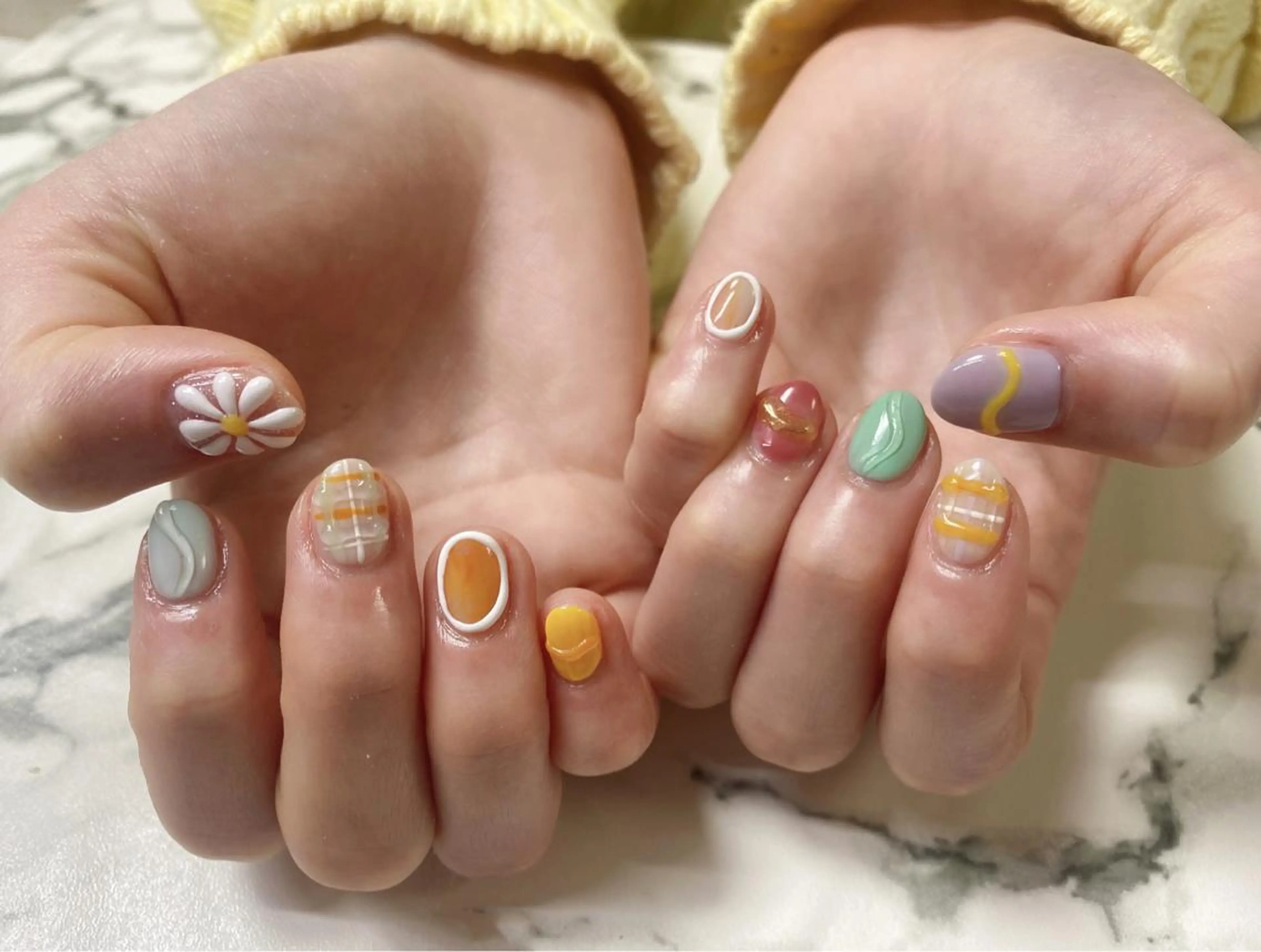 ロング カラー ネイル Q Free nailsのネイルデザイン