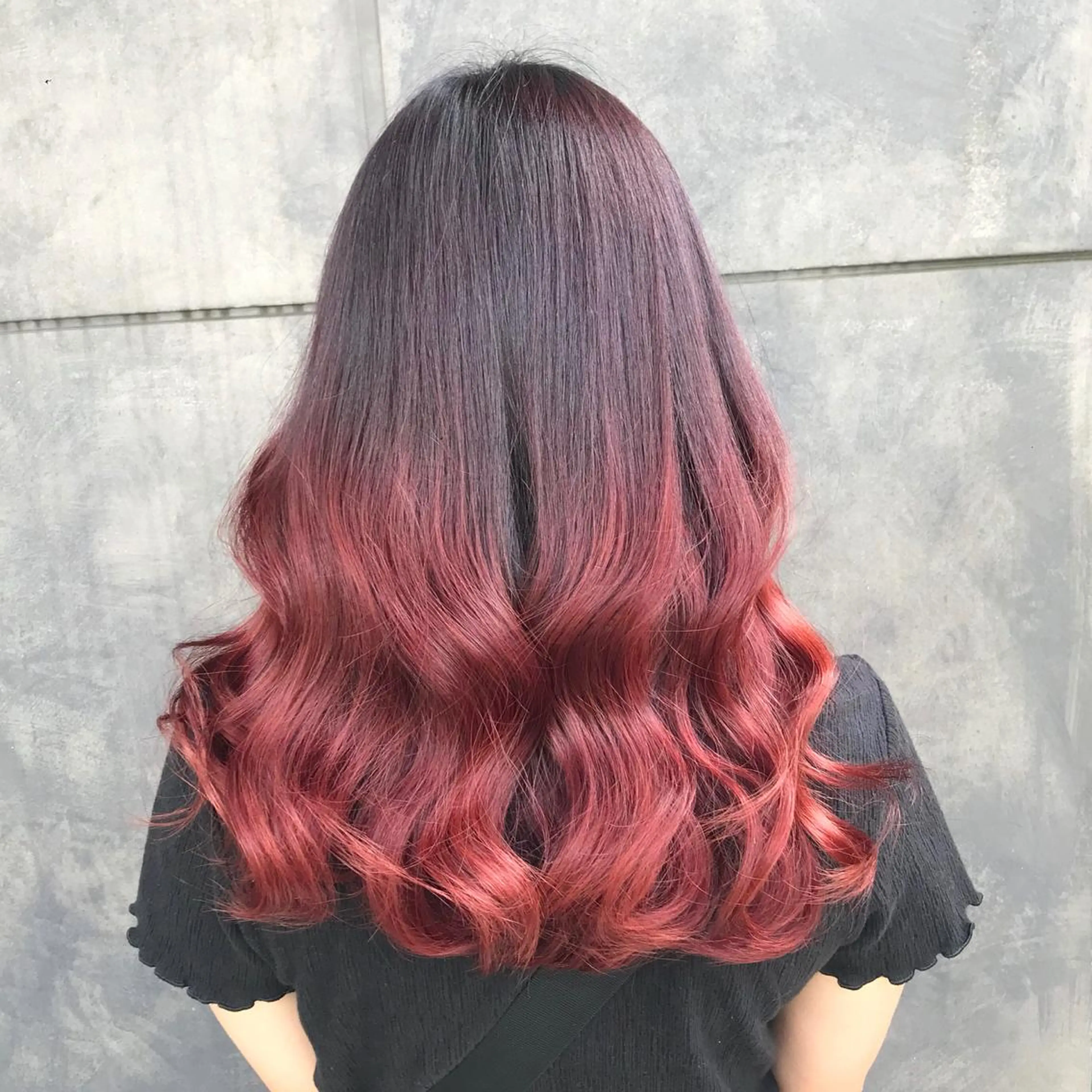 ロング カラー ブリーチ グラデーションカラー ピンクカラー ヨシンモリ ムルギョル巻き サロウィン所属・K-POP好き美容師 🇰🇷Kai.Yのヘアスタイル