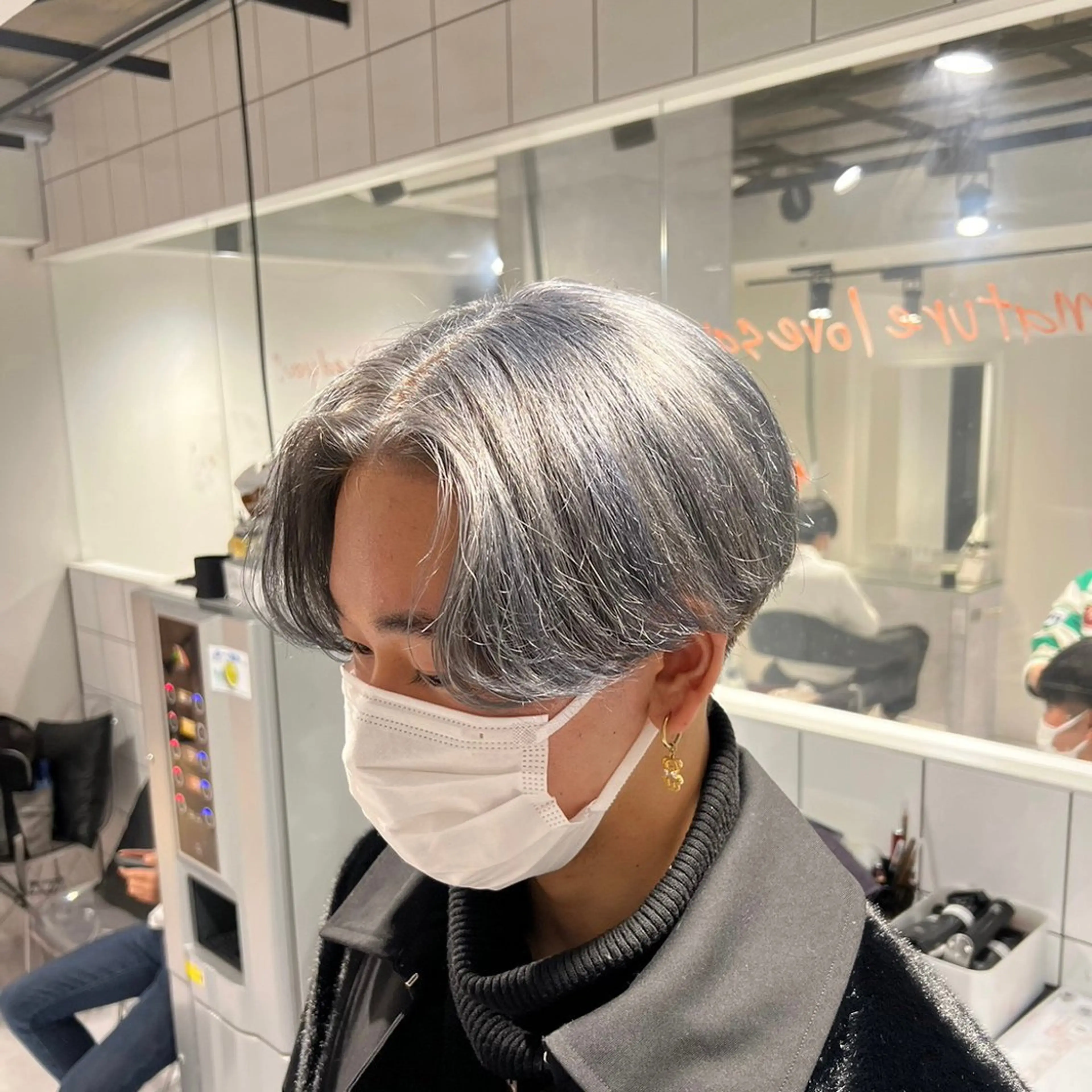 メンズ アップバング センターパート メンズ韓国風 マッシュ メンズパーマ メンズパーマ と言えばkaedeのヘアスタイル