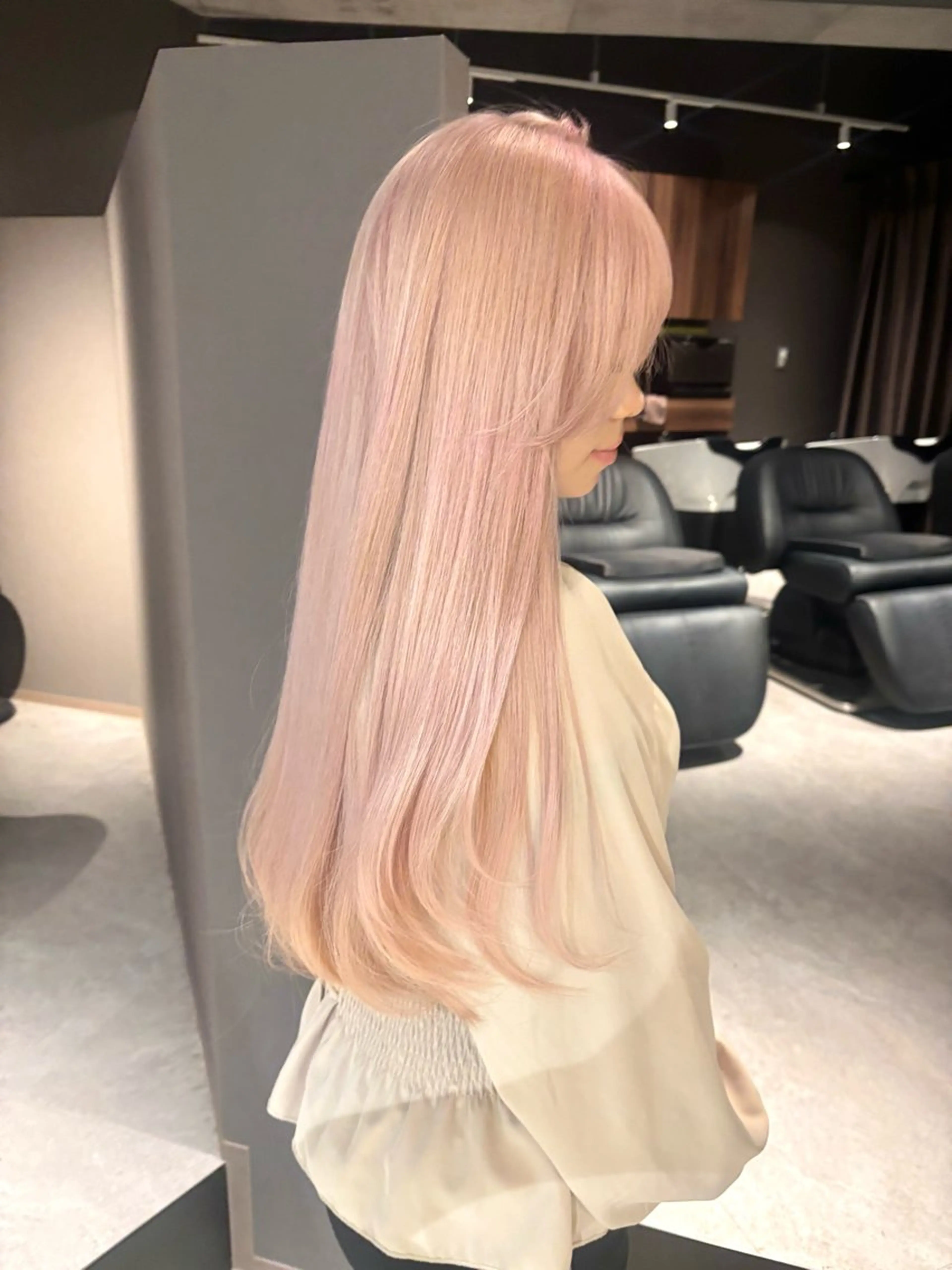 ロング ヘアカラー トリートメント ヘッドスパ ヘアセット 透明感カラー・レイヤ ー🎀amika🎀のヘアスタイル