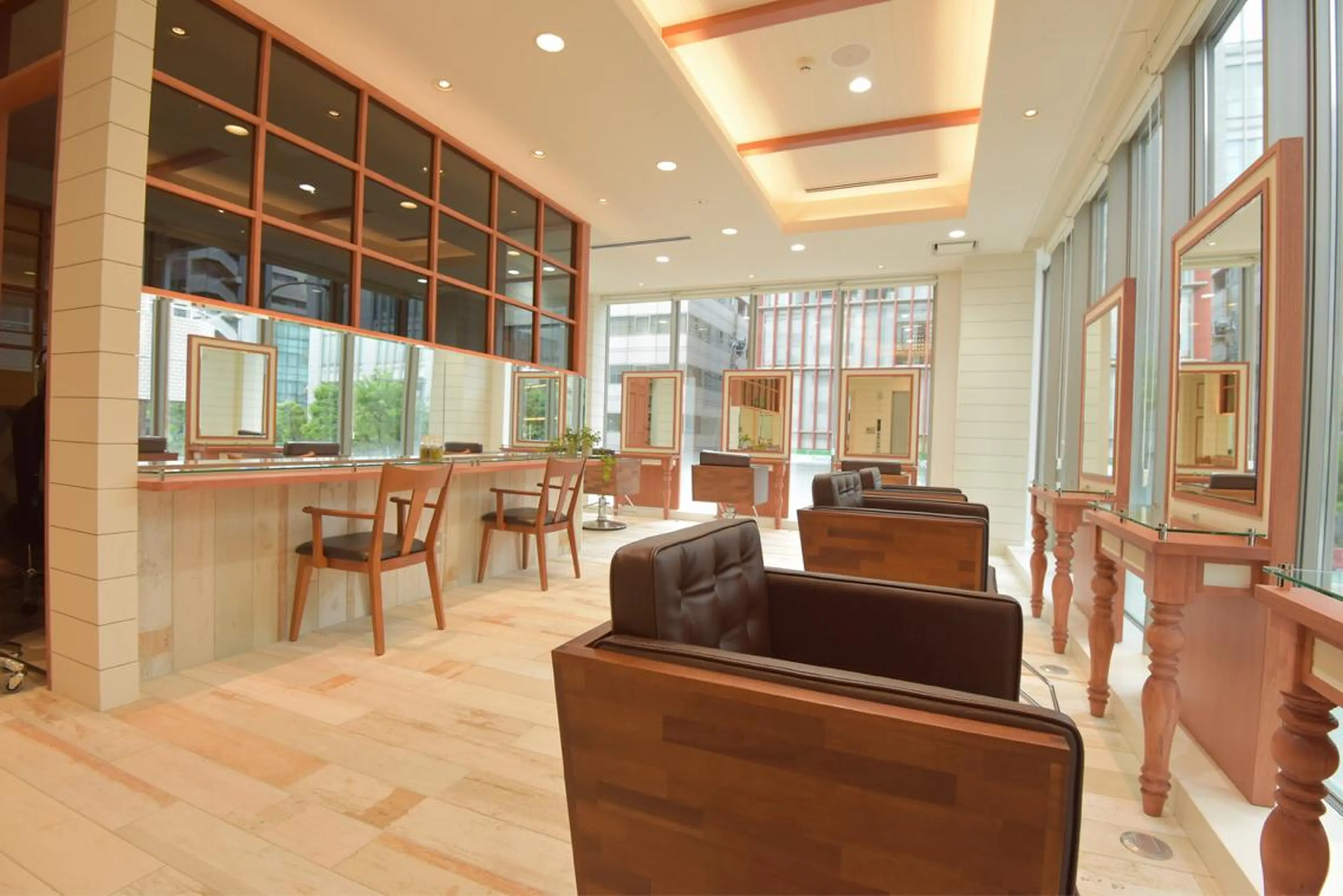 ロング カラー ヘアアレンジ 鍵山 千秋のヘアスタイル