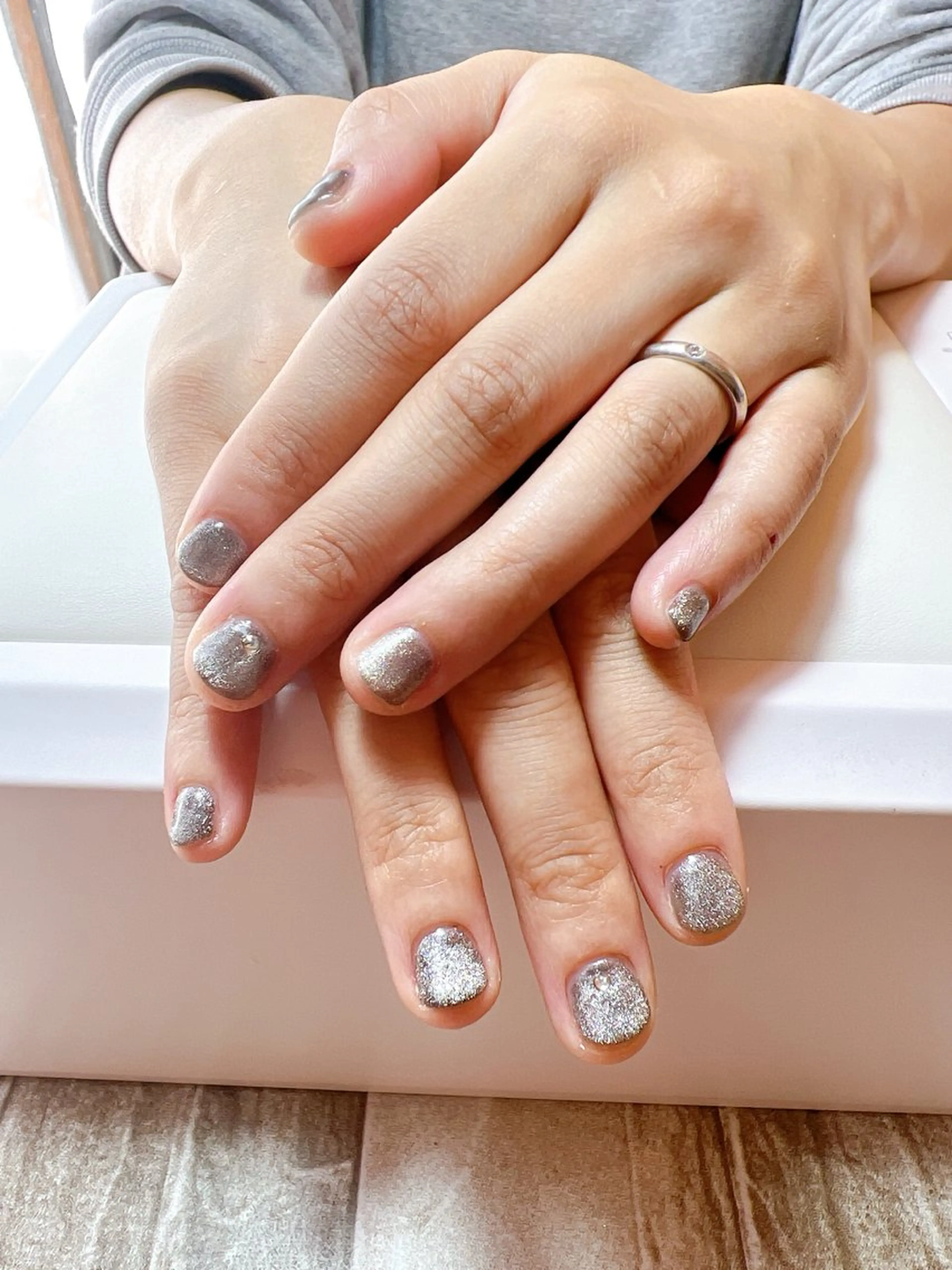 ネイル マグネットネイル ストーンネイル Emma Nailのネイルデザイン