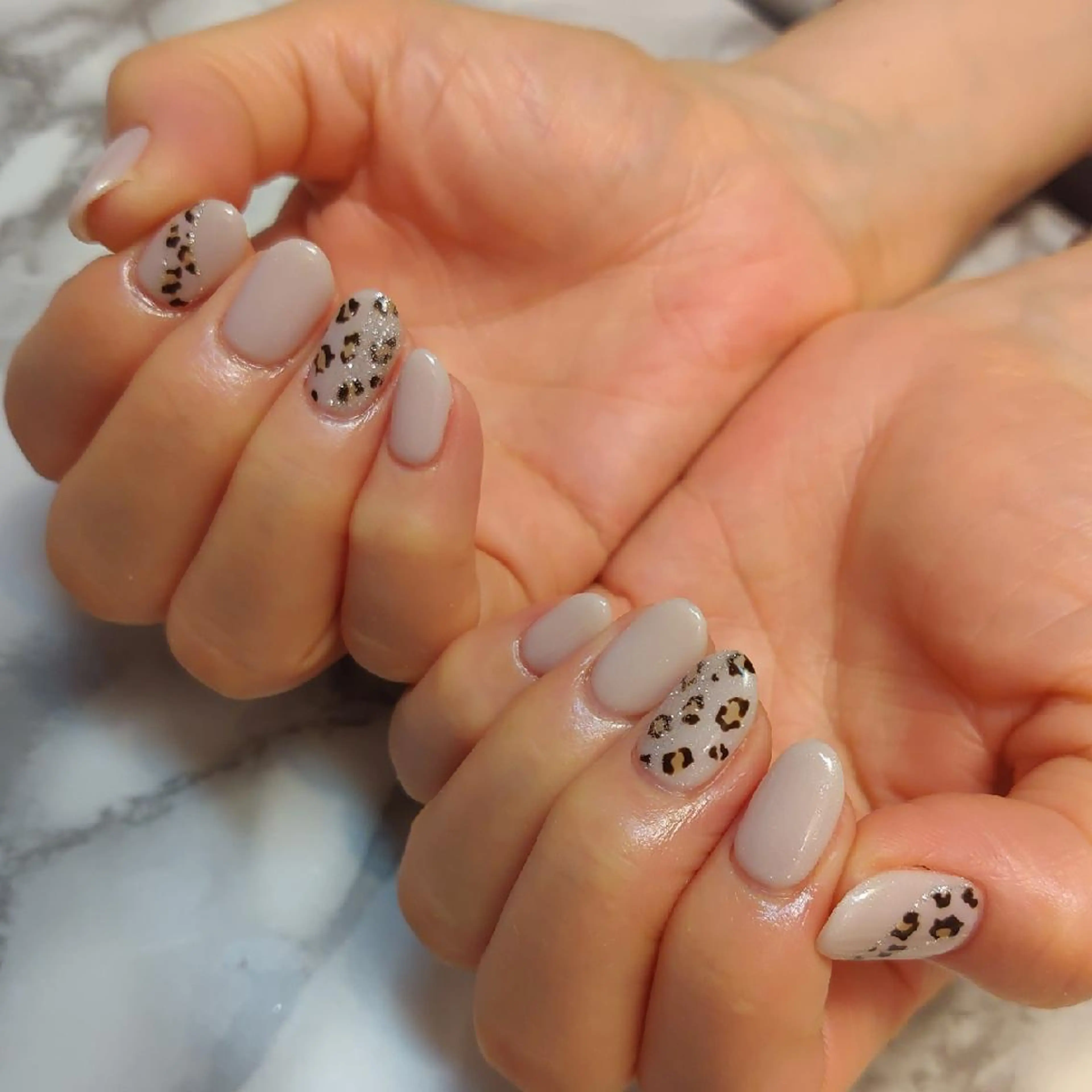 ネイル アニマル柄 ジェヌインネイル 河内のネイルデザイン