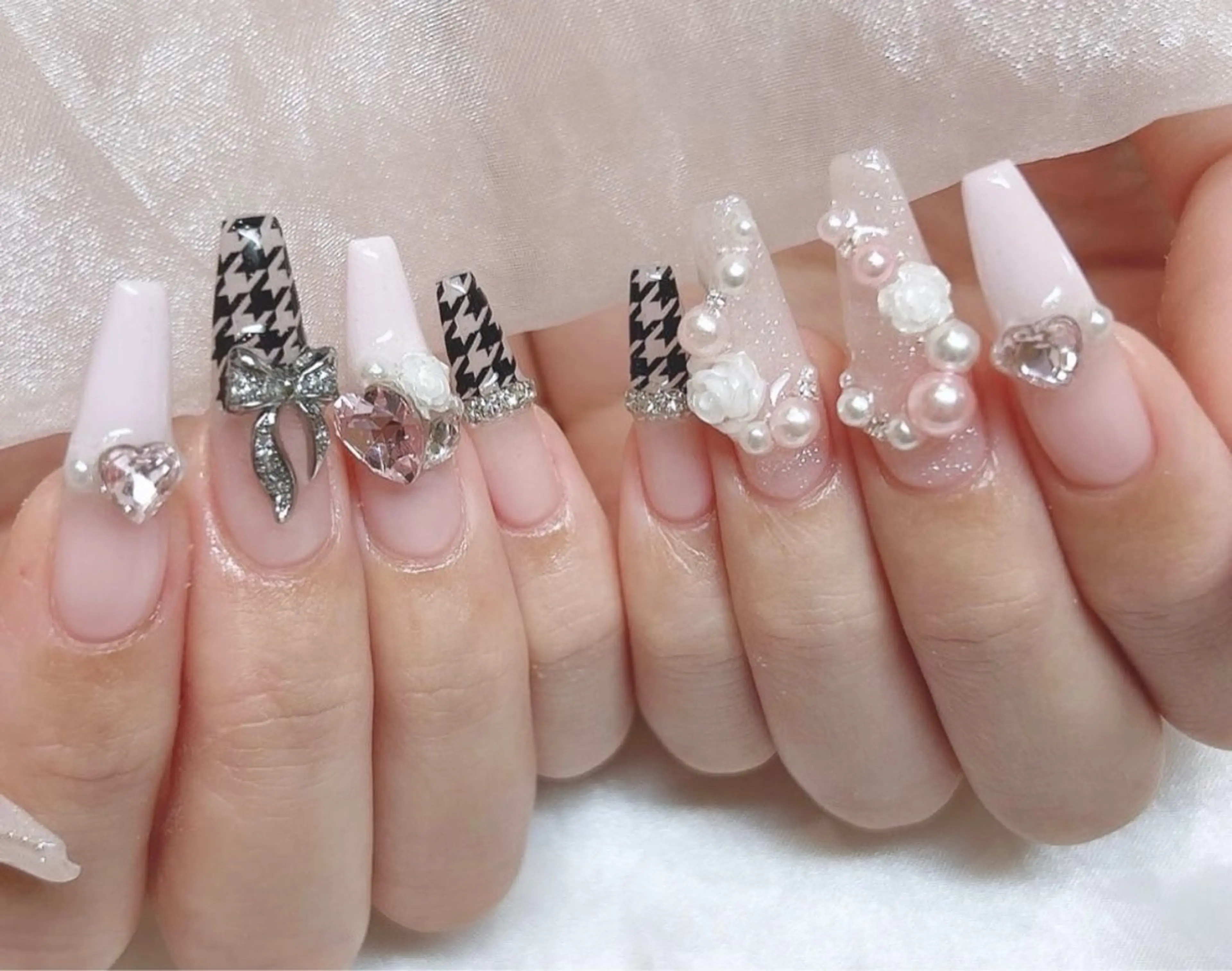 ネイル アートネイル Nie Nail Shinokuboのネイルデザイン