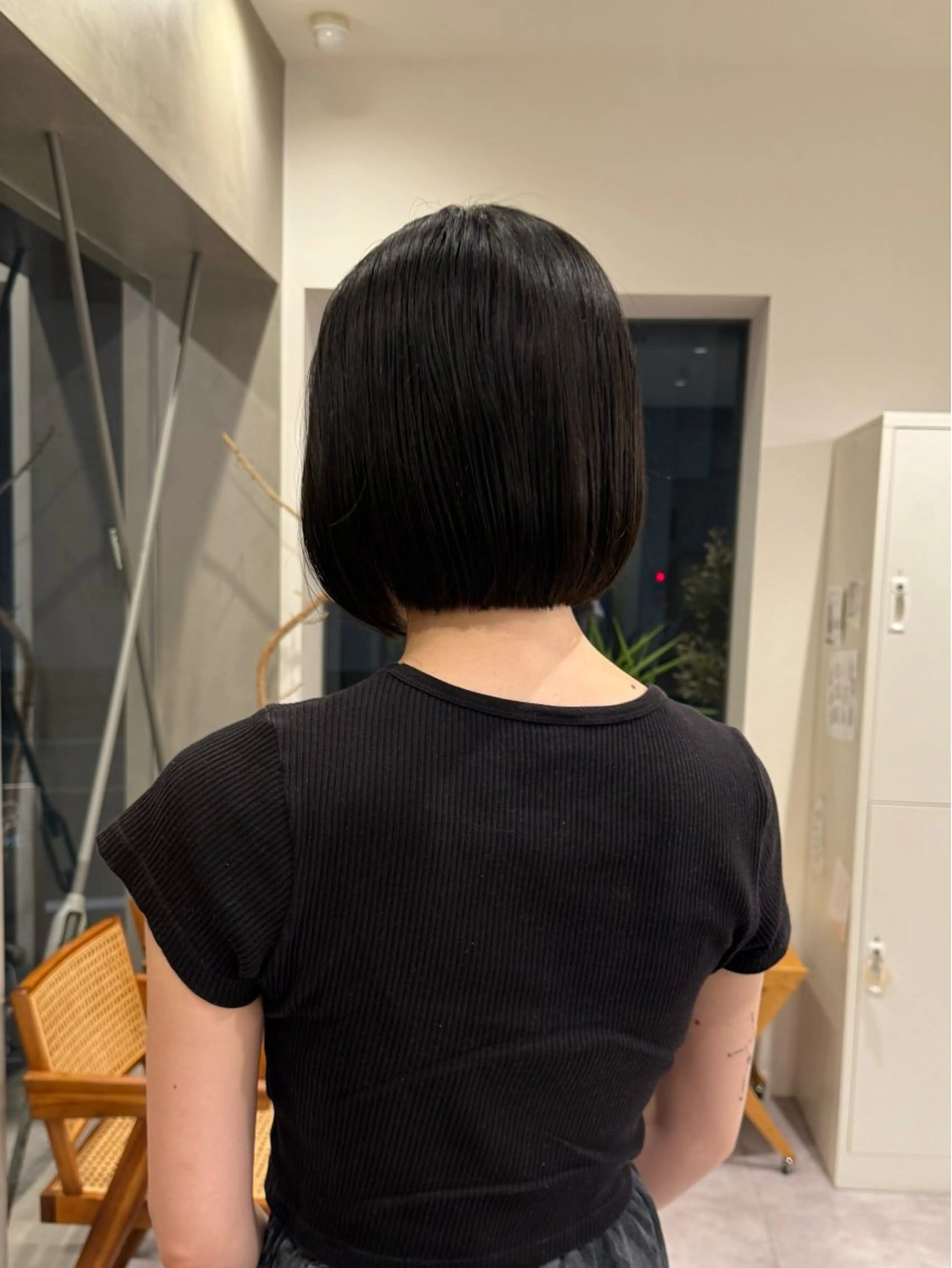 ショート ボブ 顔まわりレイヤー 顔周りカット レイヤーカット カット トリートメント AILERON 陣岸のヘアスタイル