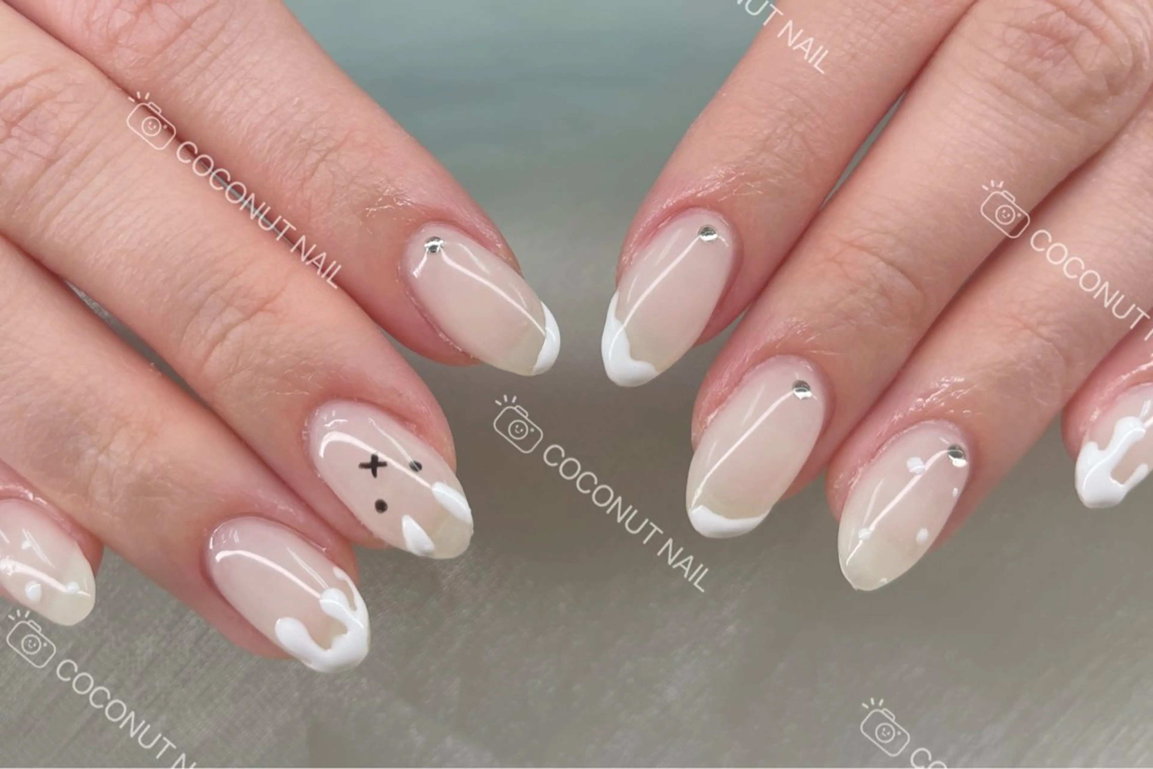 ネイル べっ甲ネイル フレンチネイル キラキラネイル マグネットネイル 大理石ネイル(マーブル) ハンドネイル 神田 ココナッツのネイルデザイン