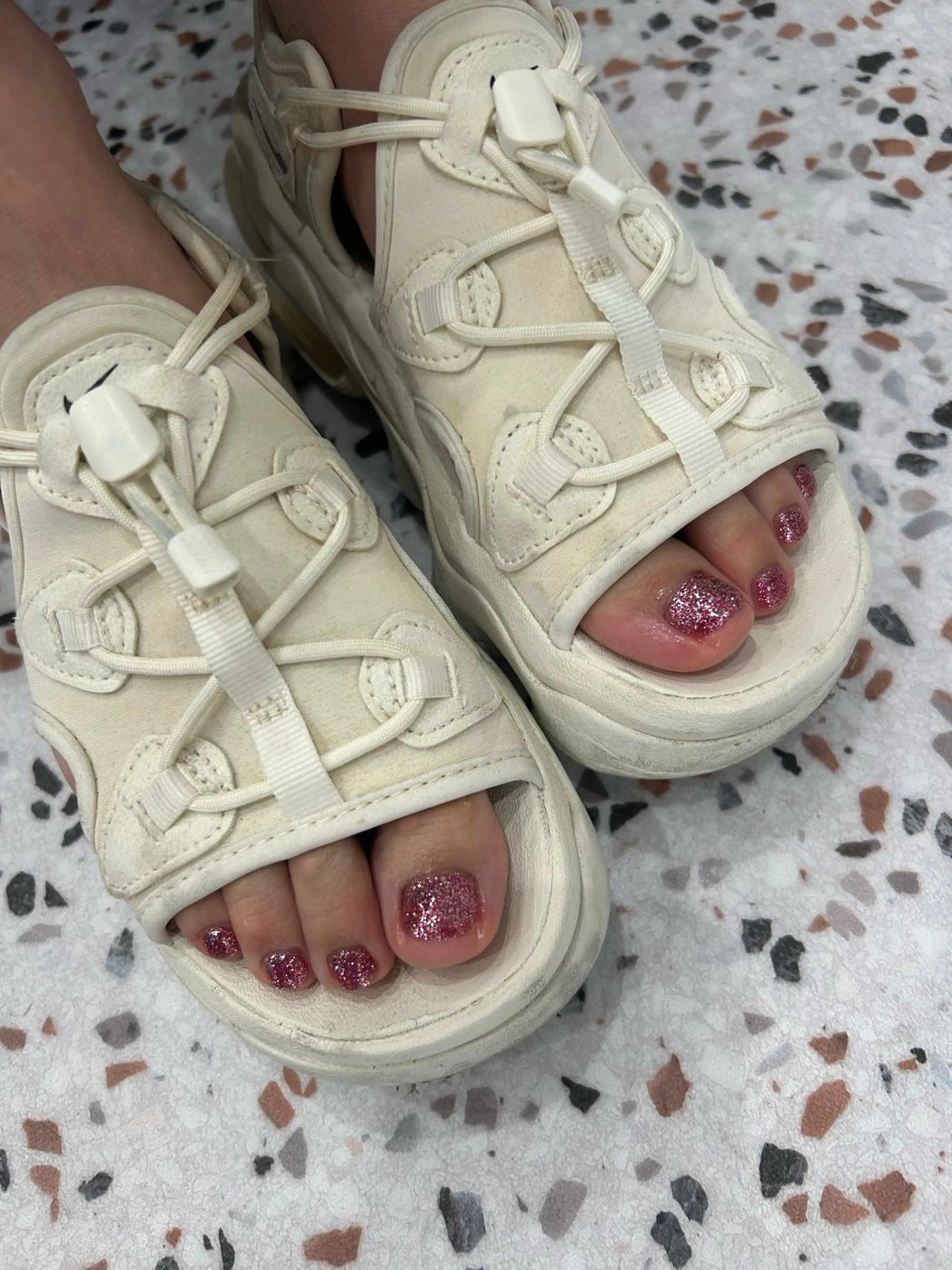 ネイル フットネイル 小松 千冬snazzyのネイルデザイン