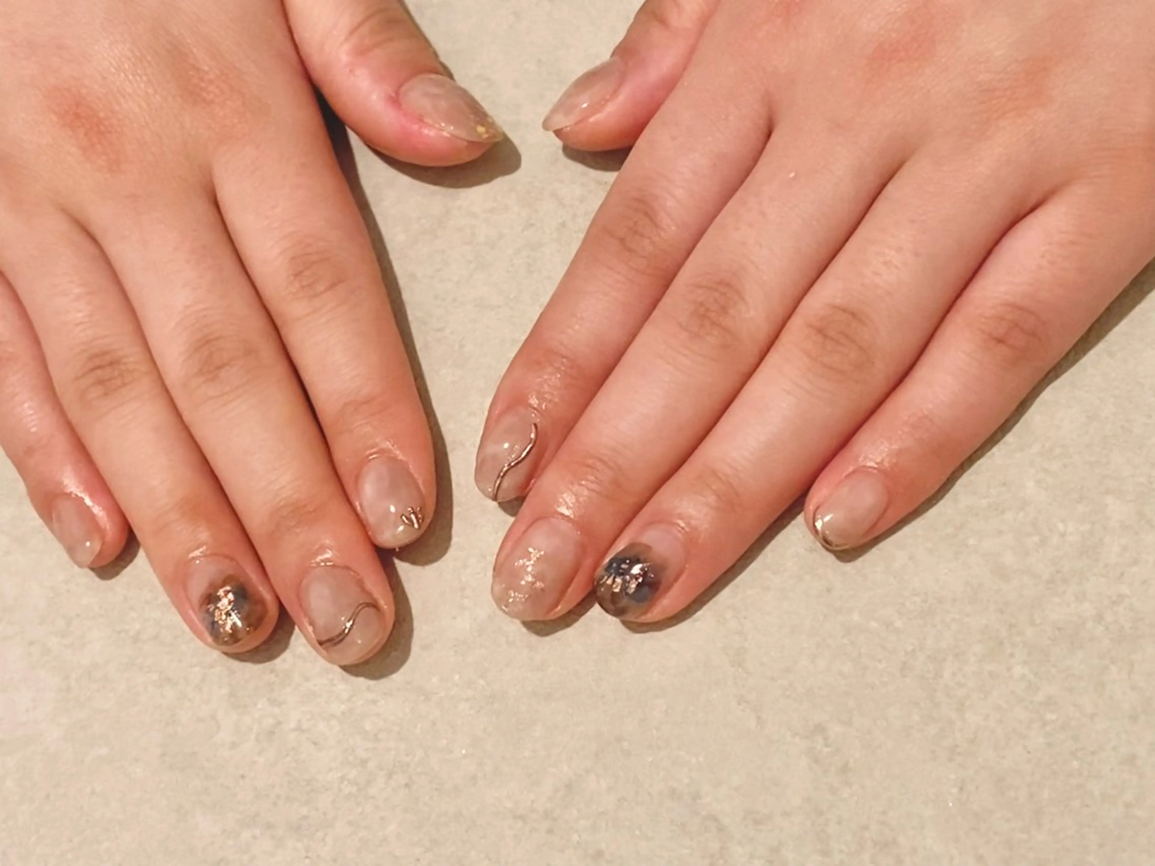 ネイル ハンドネイル nail salon swaddle 🪽のネイルデザイン