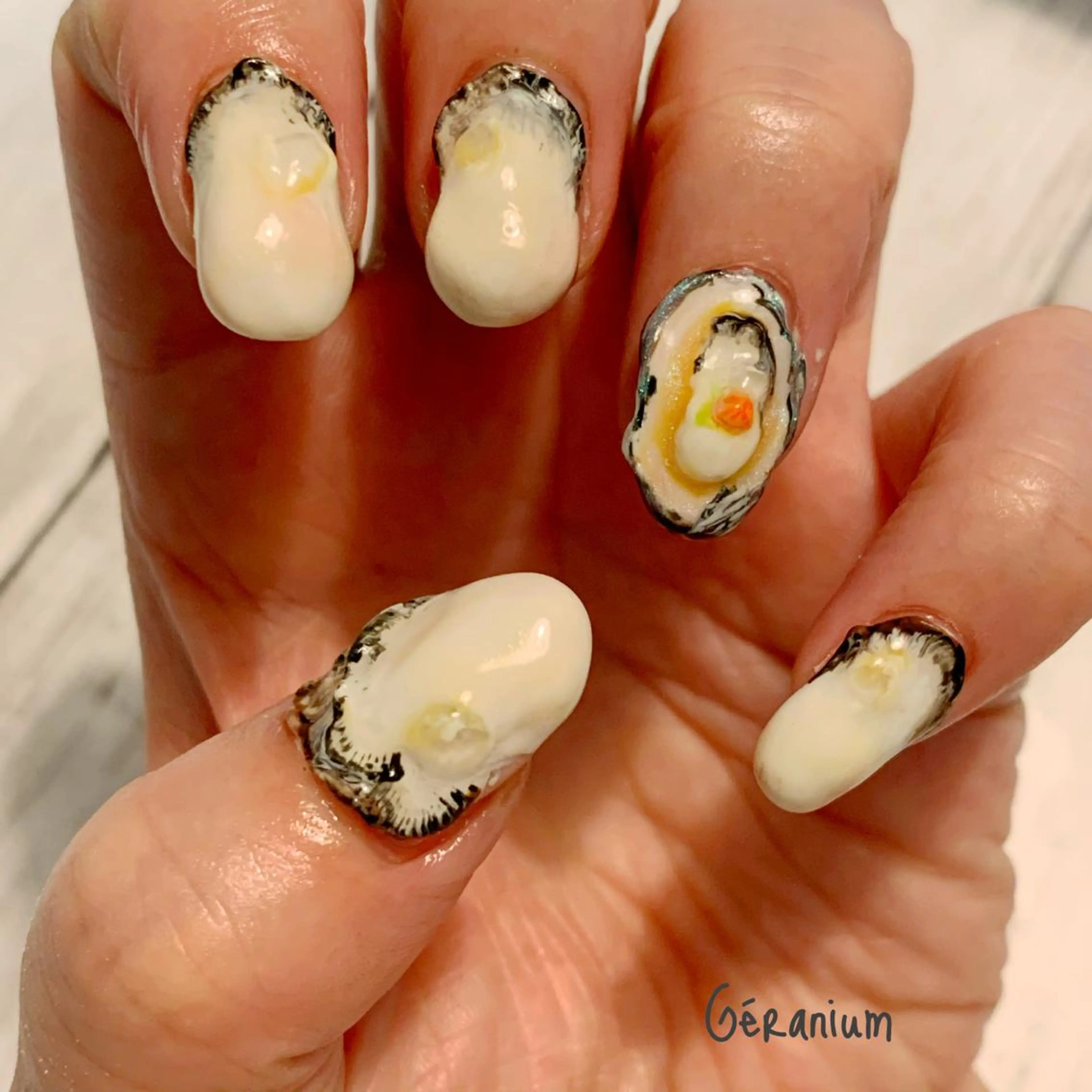 ネイル ハンドネイル フットネイル GéRanium Harukaのネイルデザイン