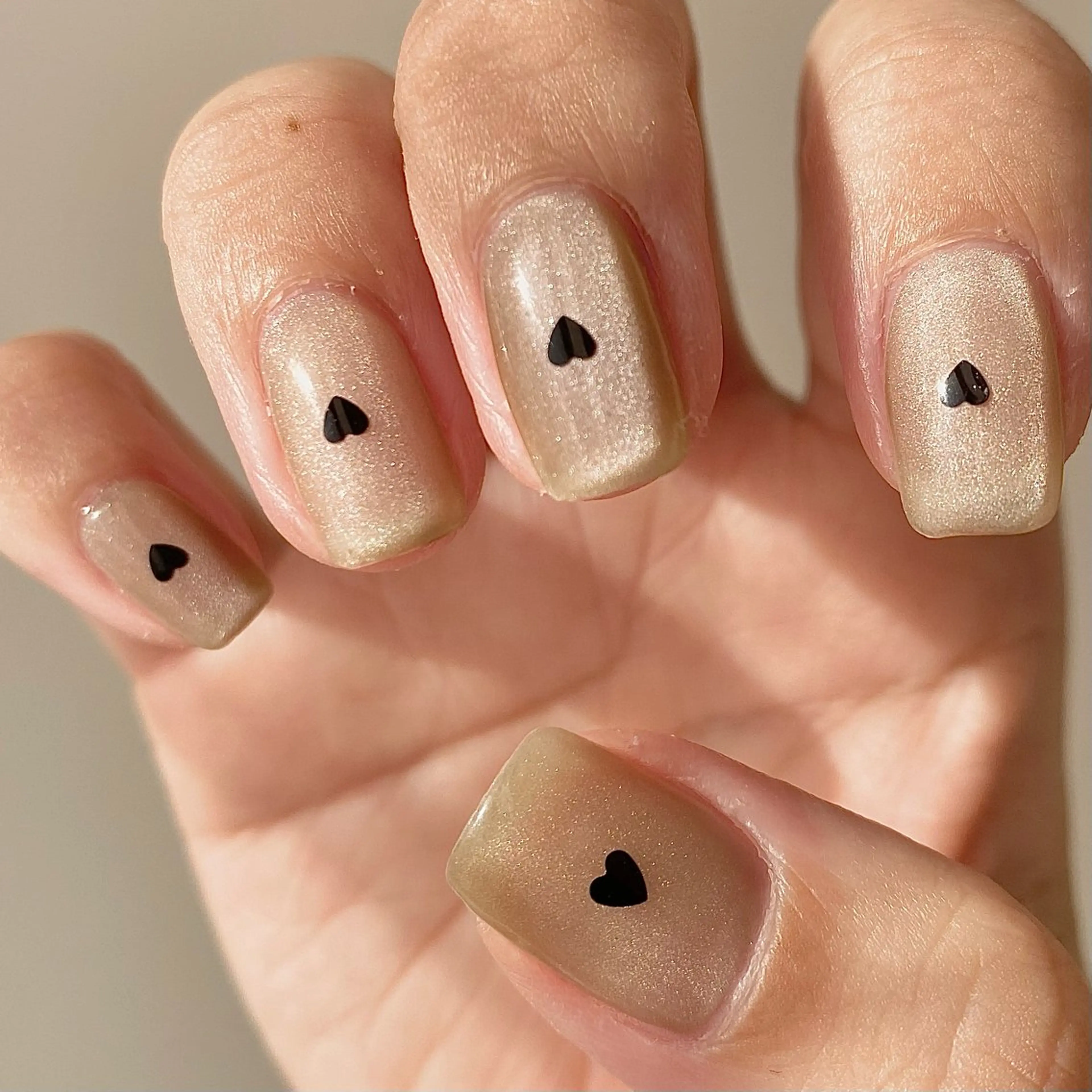 ネイル マグネットネイル nook megumiのネイルデザイン