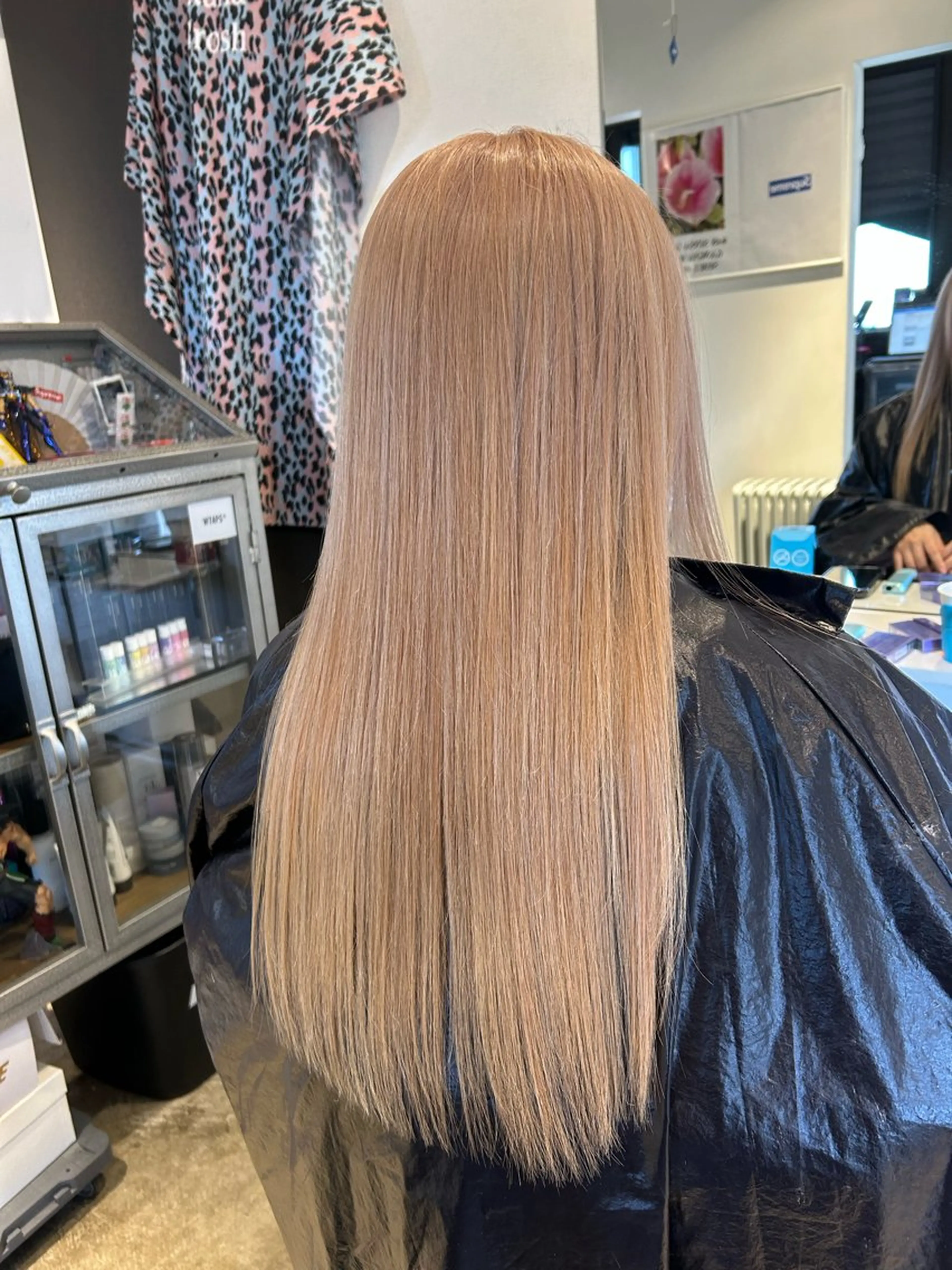 ロング カラー ベージュカラー ホワイトベージュ 🔹TOMO🔹 圧倒的経験値🔹のヘアスタイル