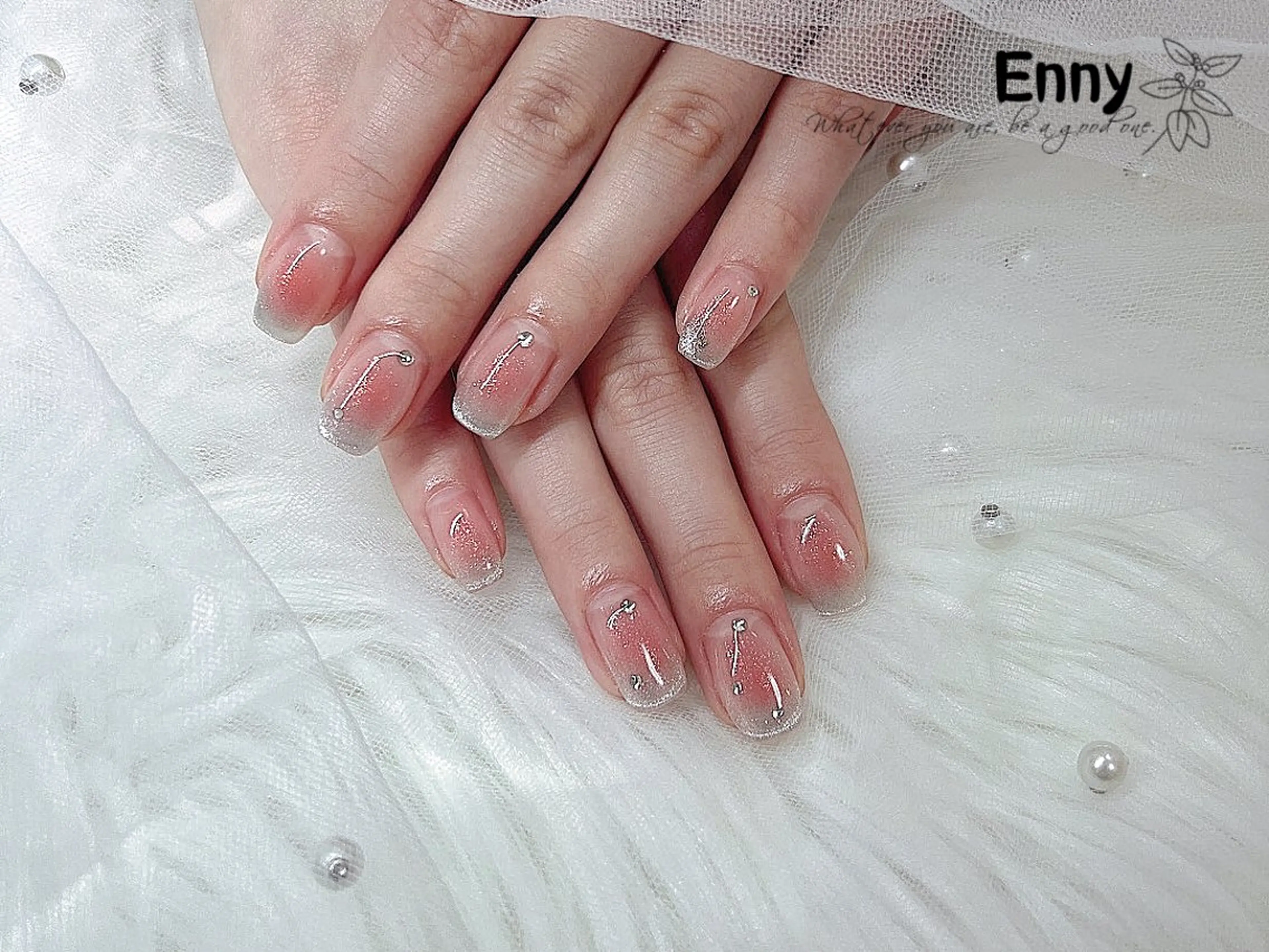 ネイル チークネイル 長さ出し フラッシュネイル フットネイル フレンチネイル Lily Ennyのネイルデザイン