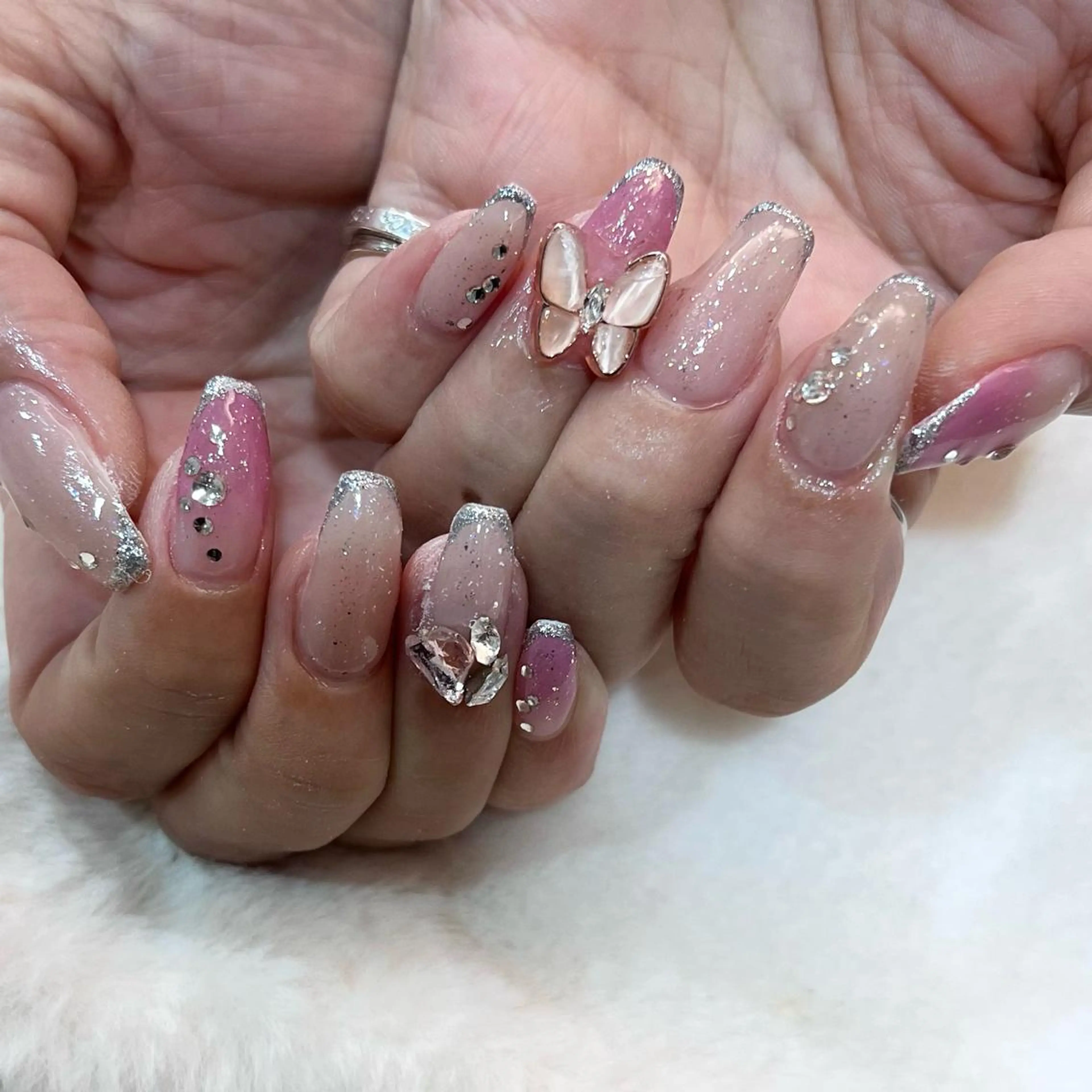 ネイル 持ち込み ハンドネイル 河野 弥月のネイルデザイン