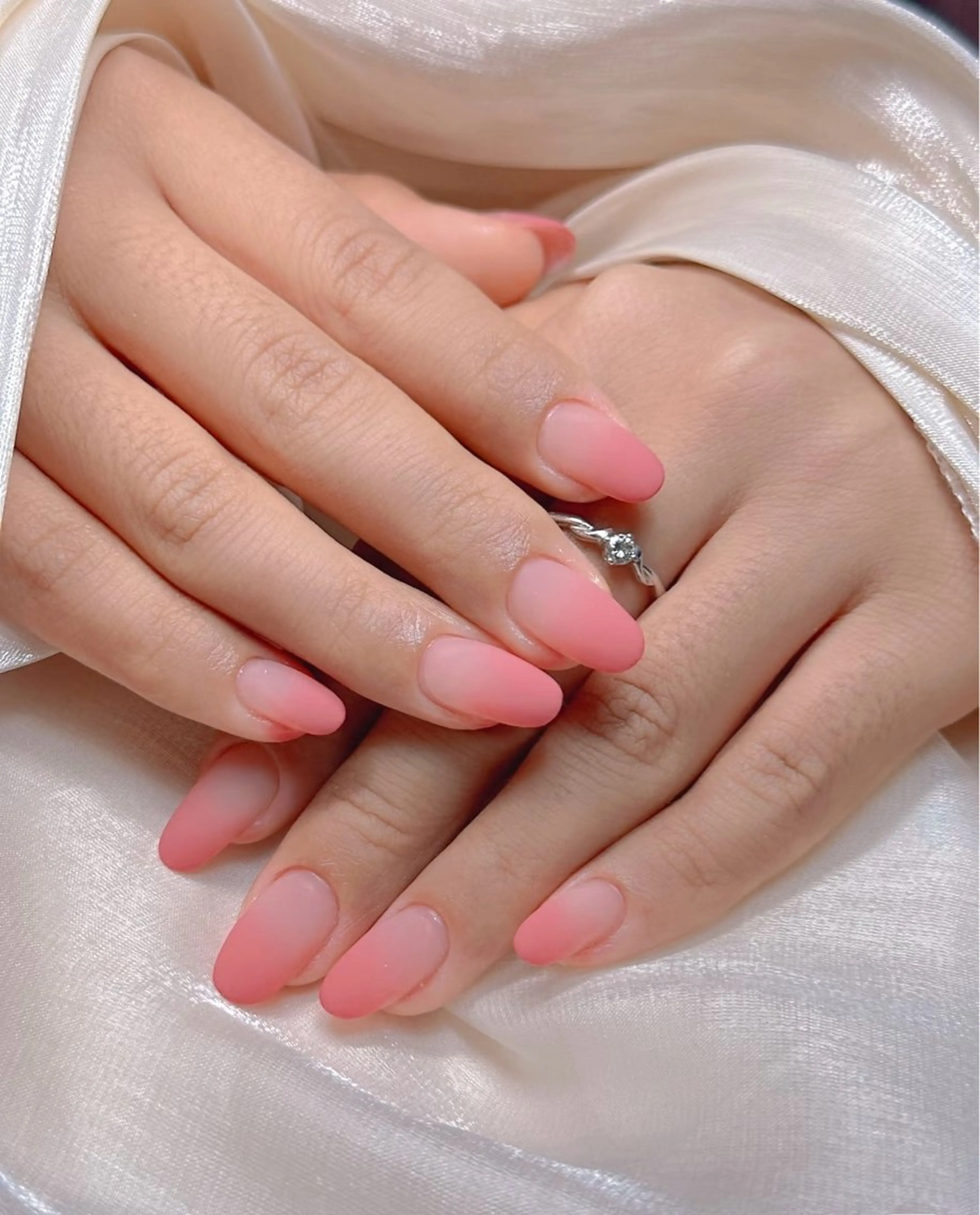 ネイル グラデーション マットネイル えい このネイルデザイン