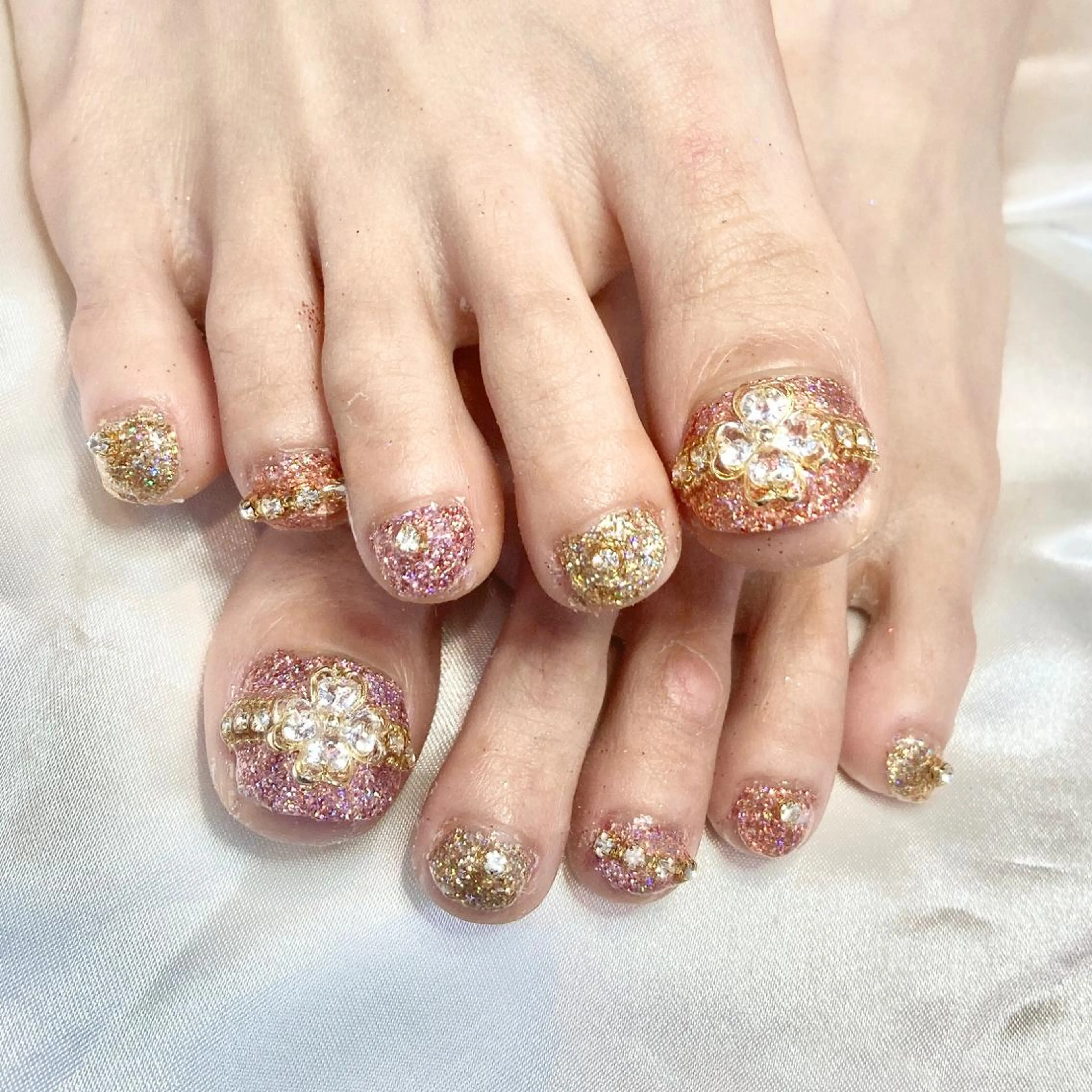 ネイル アートネイル 成人式 フットネイル フレンチネイル ジェルネイル フットネイル 韓国ネイル/新大久保 /駅近　【Toko】のネイルデザイン