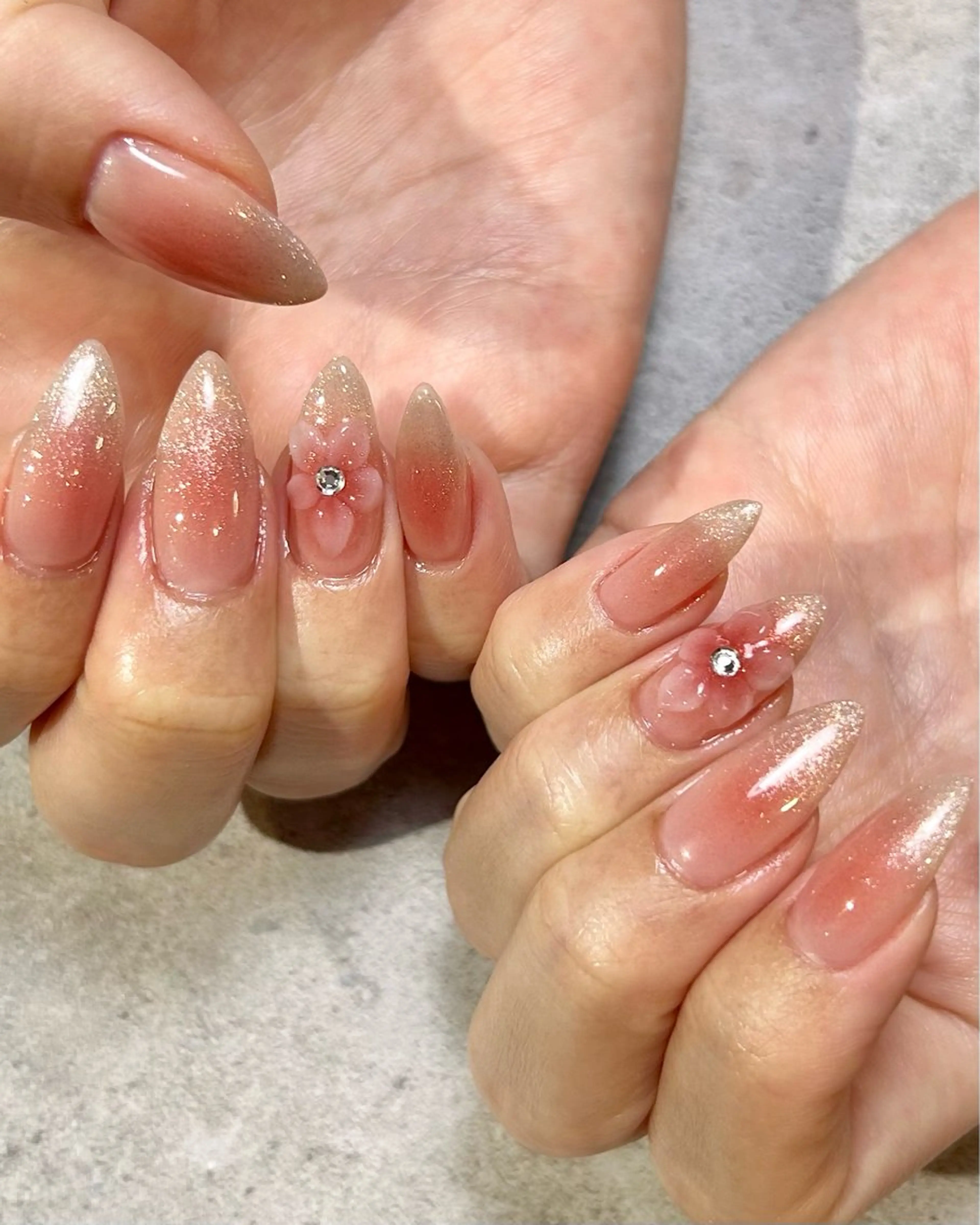 ネイル チークネイル オレンジ ハンドネイル Reflection marikoのネイルデザイン