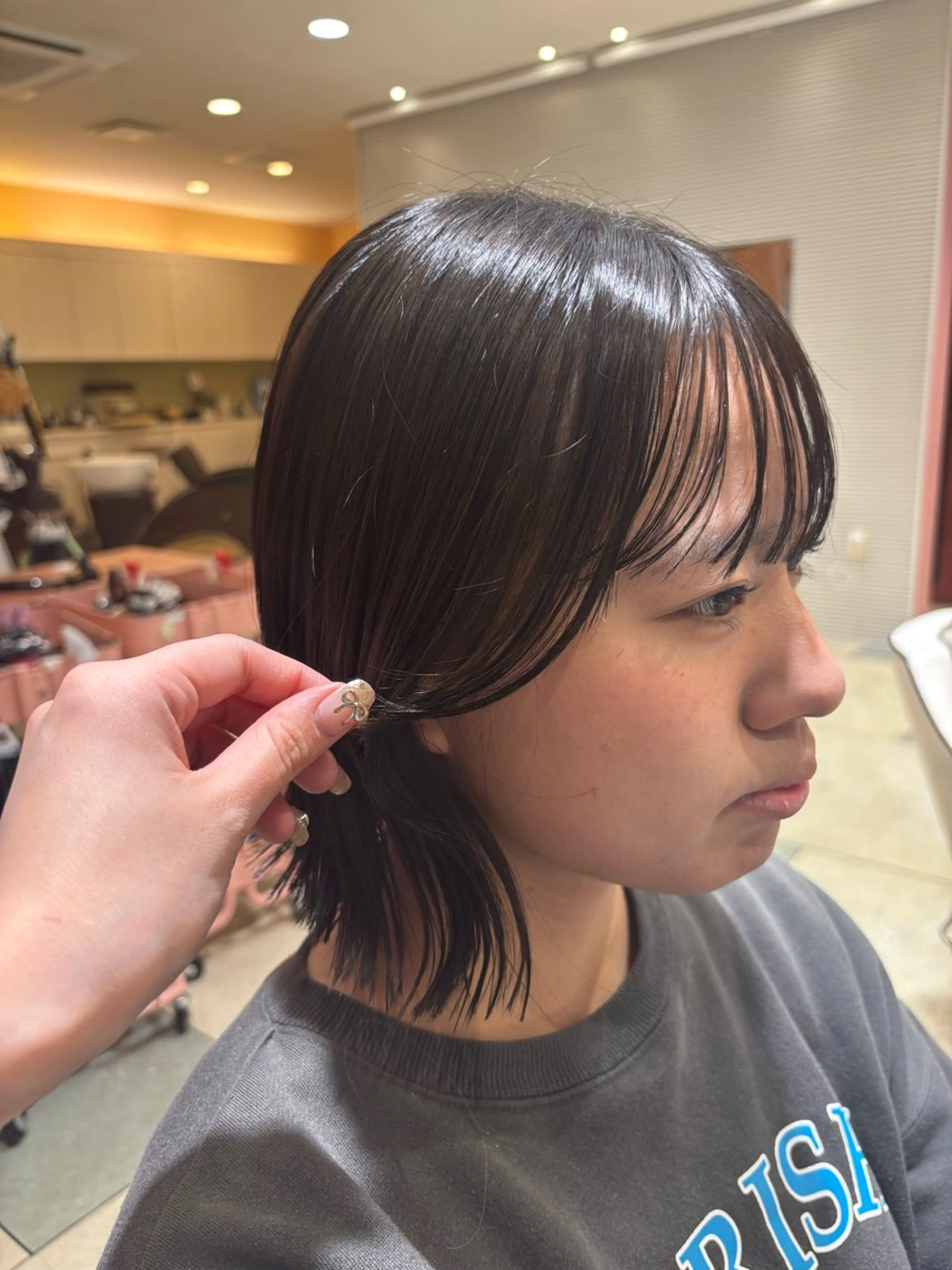 ミディアム カラー カット ヘアカラー トリートメント ベージュカラー⌇﻿ くびれヘア.𐙚心音のヘアスタイル