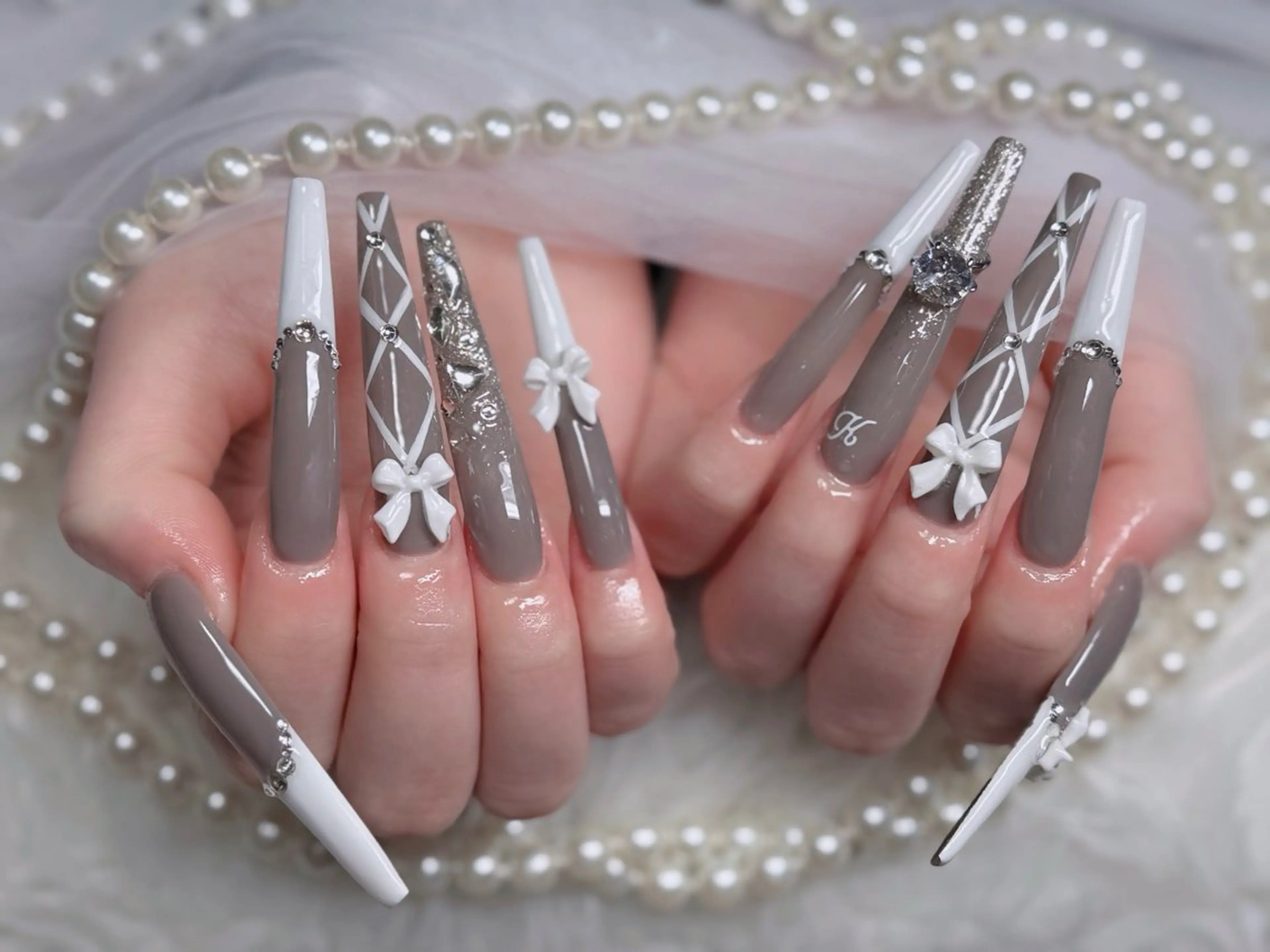 ネイル アートネイル ボルドー フレンチネイル ジェルネイル 氷ネイル・うるうるネイル ハンドネイル H.baby Nail Salonのネイルデザイン